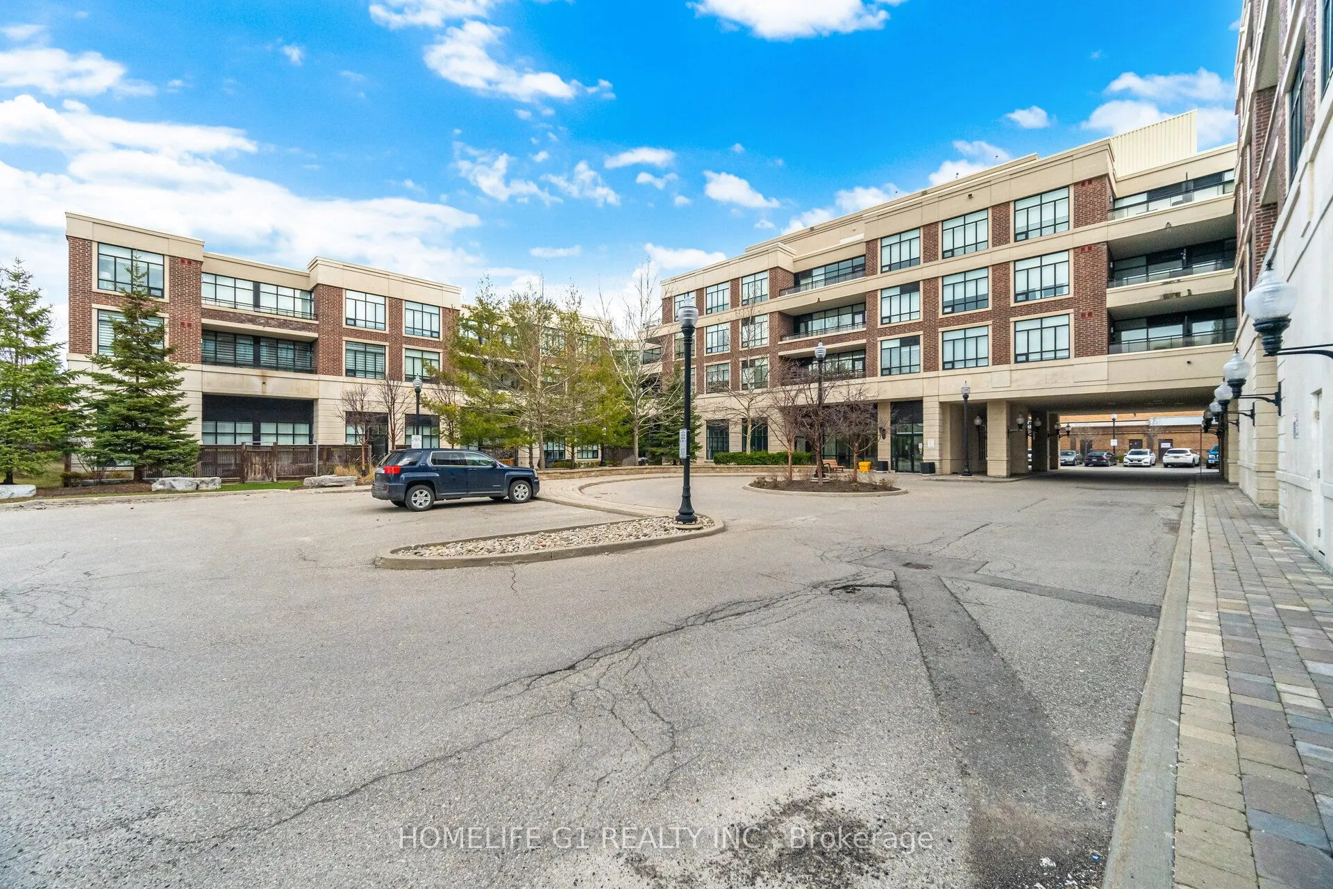 2396 Major Mackenzie Drive #212
