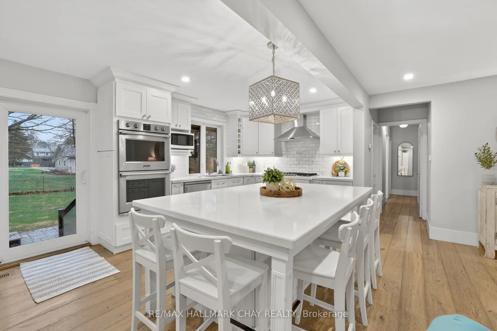 1587 Mount Albert Road