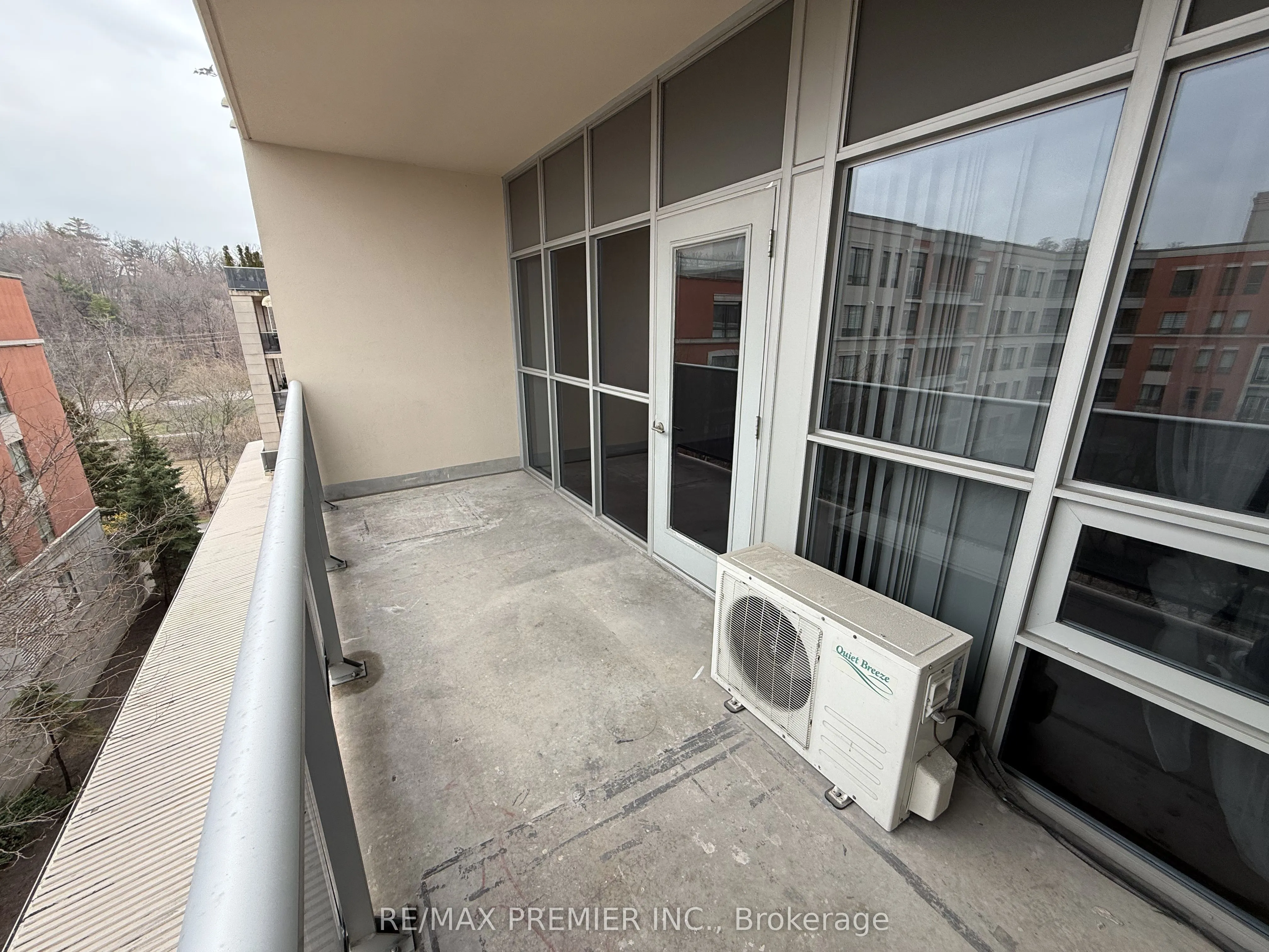 83 Woodbridge Avenue #406