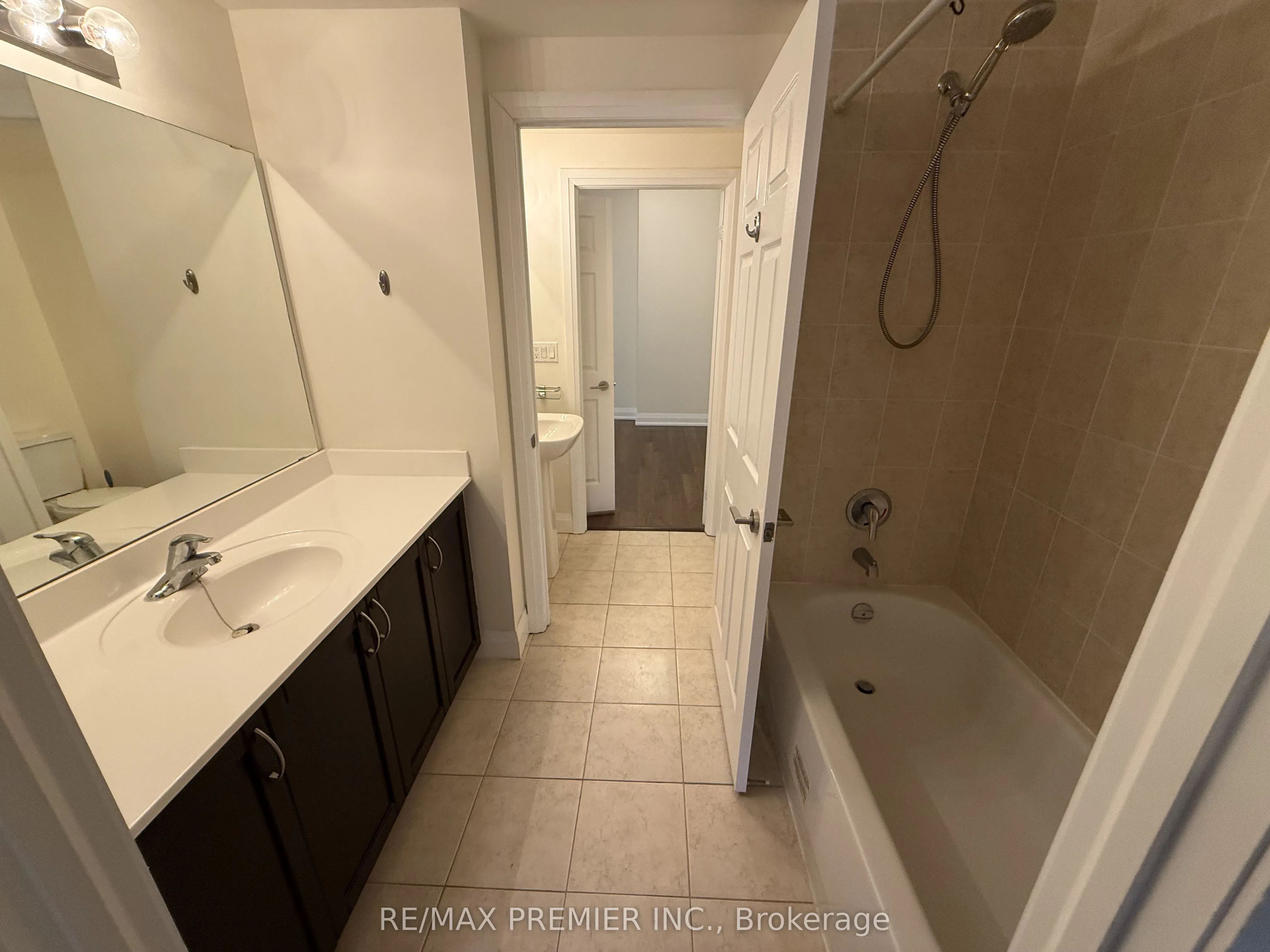 83 Woodbridge Avenue #406