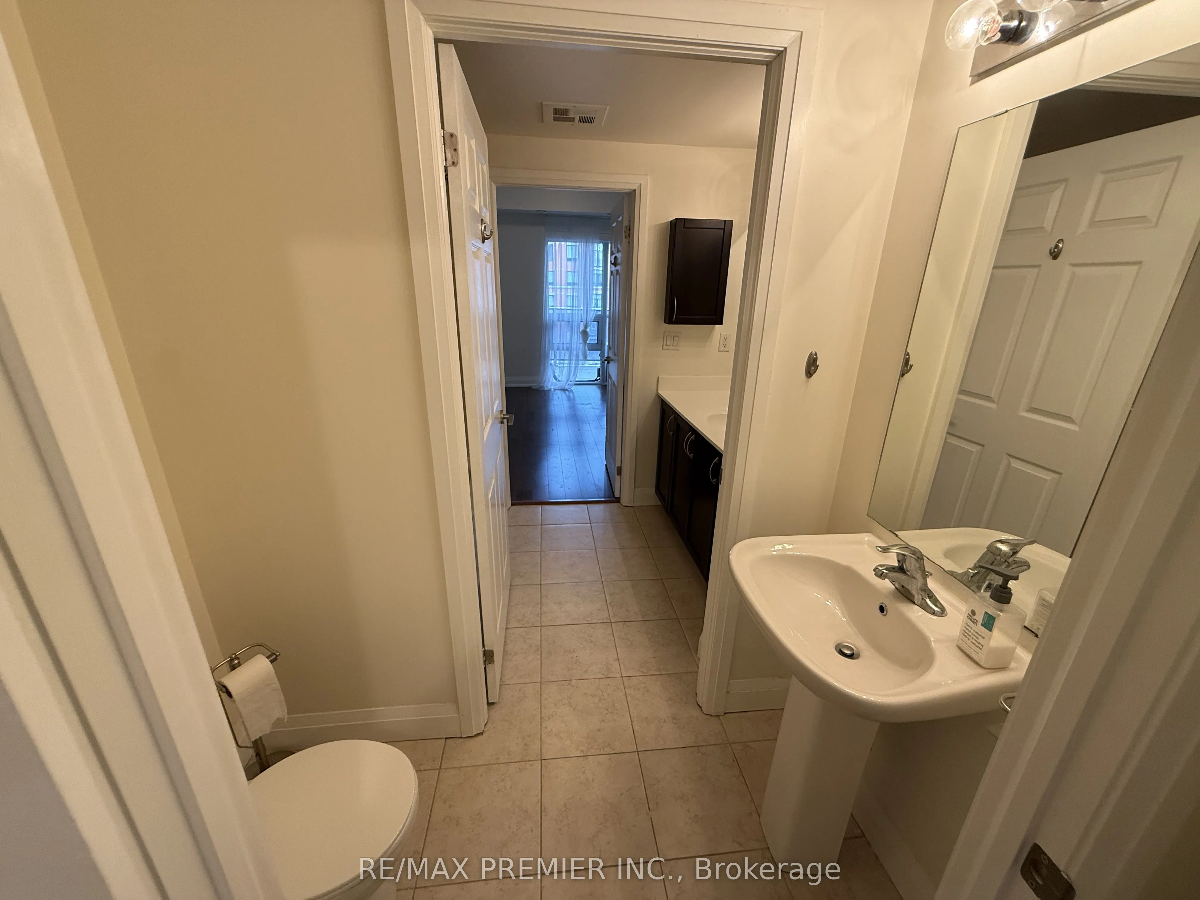 83 Woodbridge Avenue #406