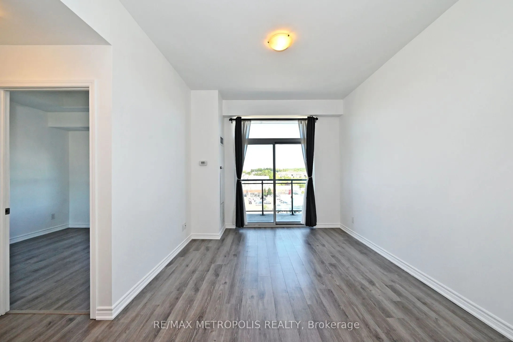 11611 Yonge Street #809
