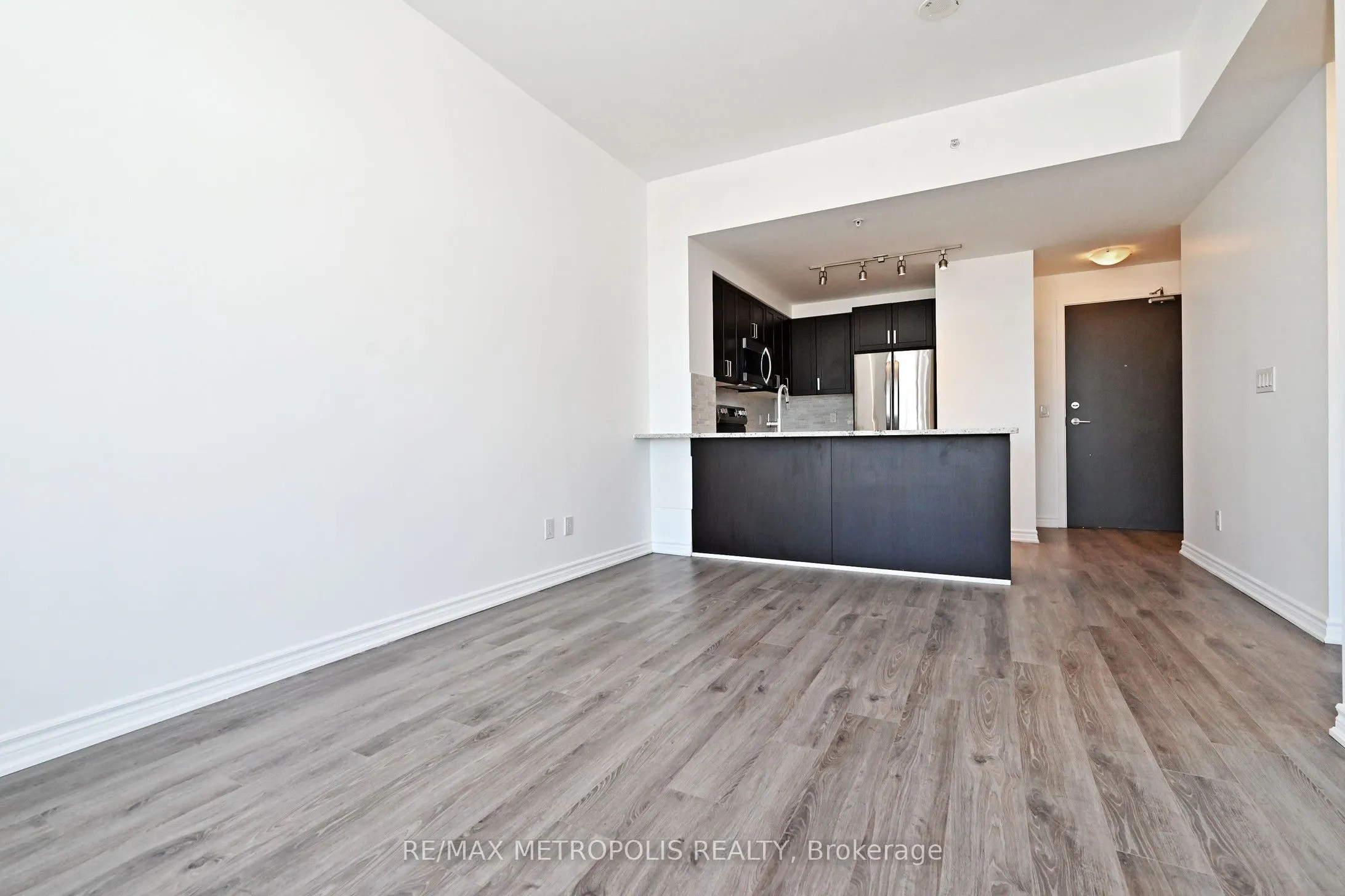 11611 Yonge Street #809