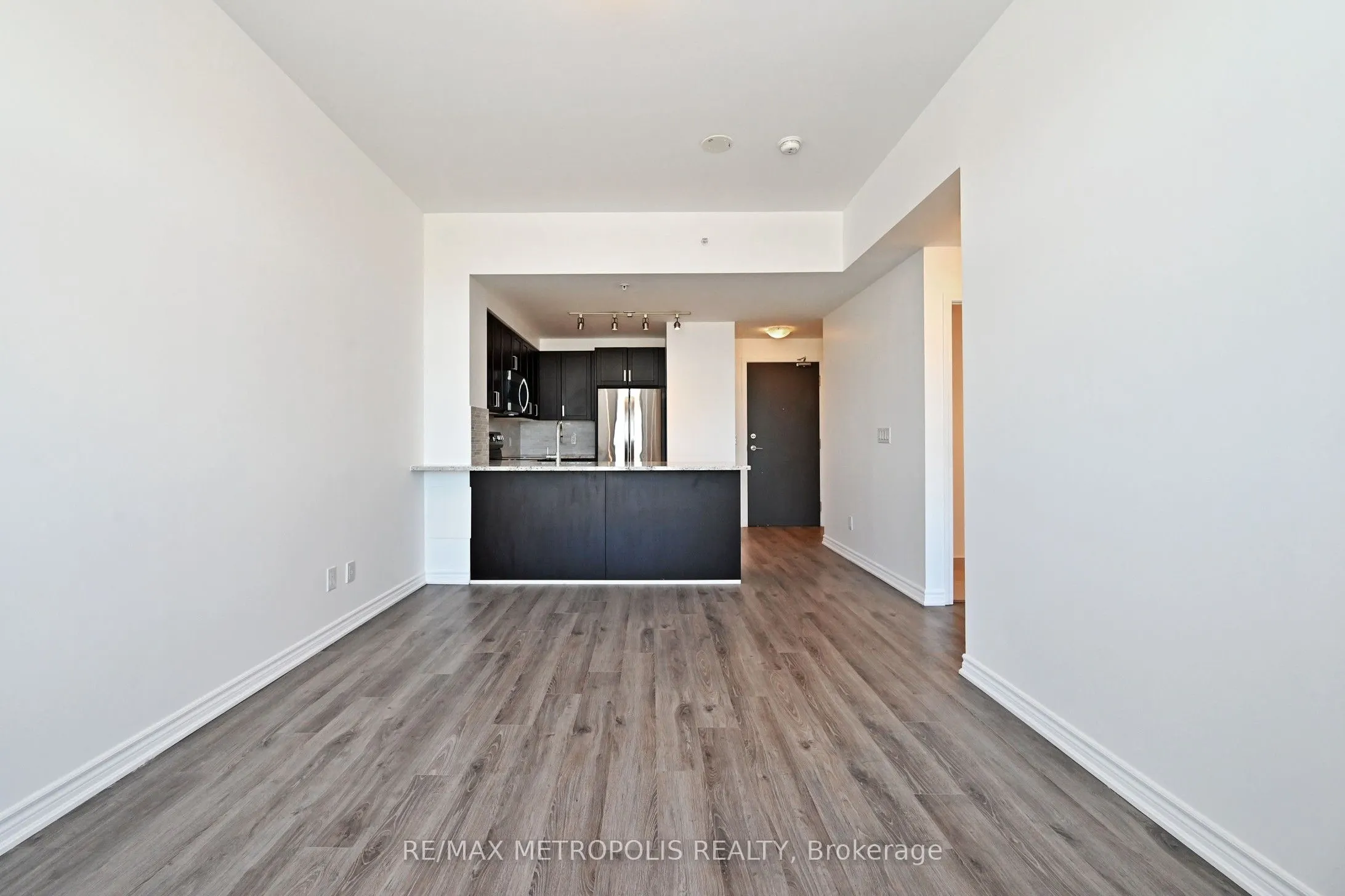 11611 Yonge Street #809