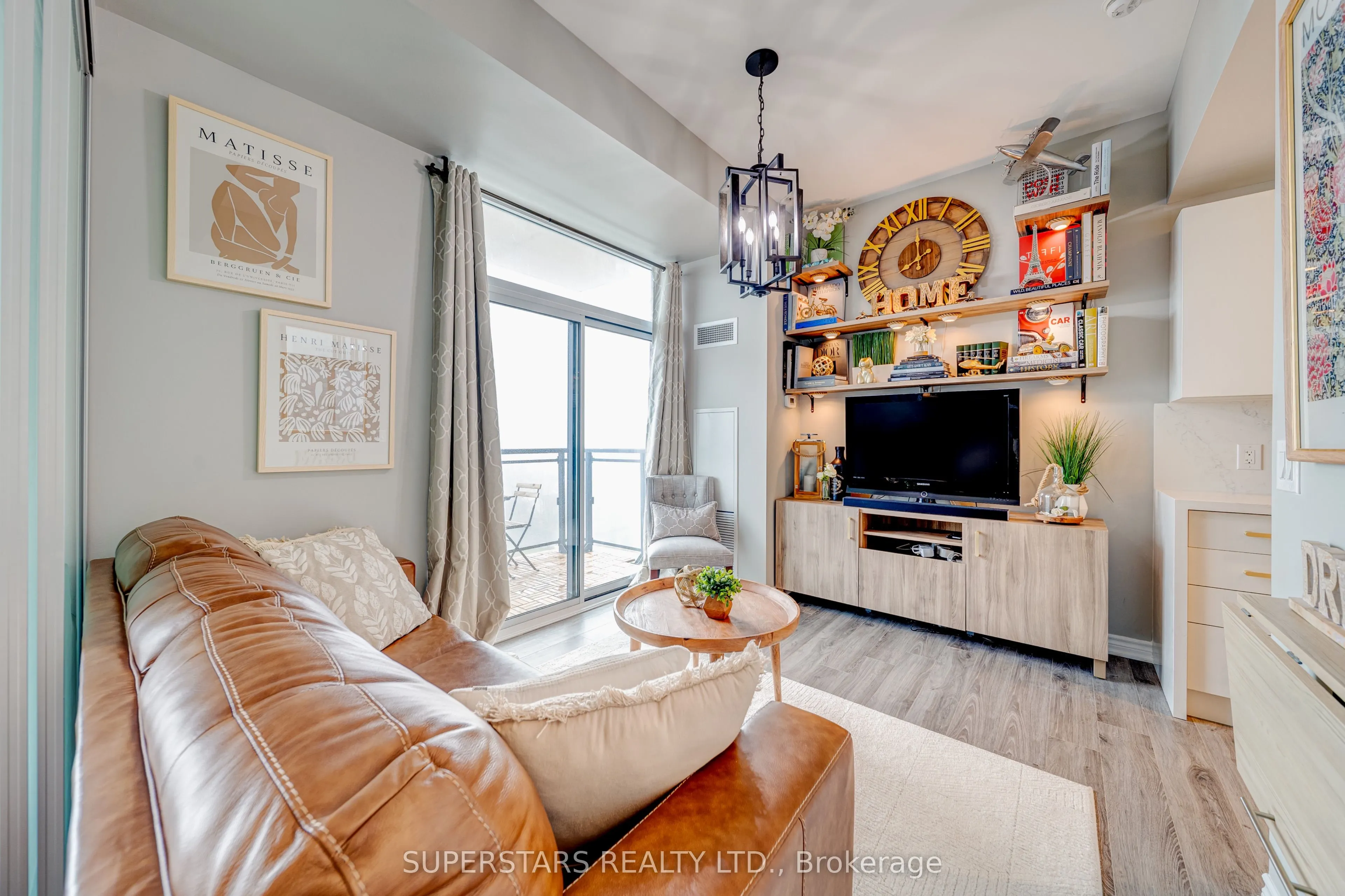 11611 Yonge Street #525