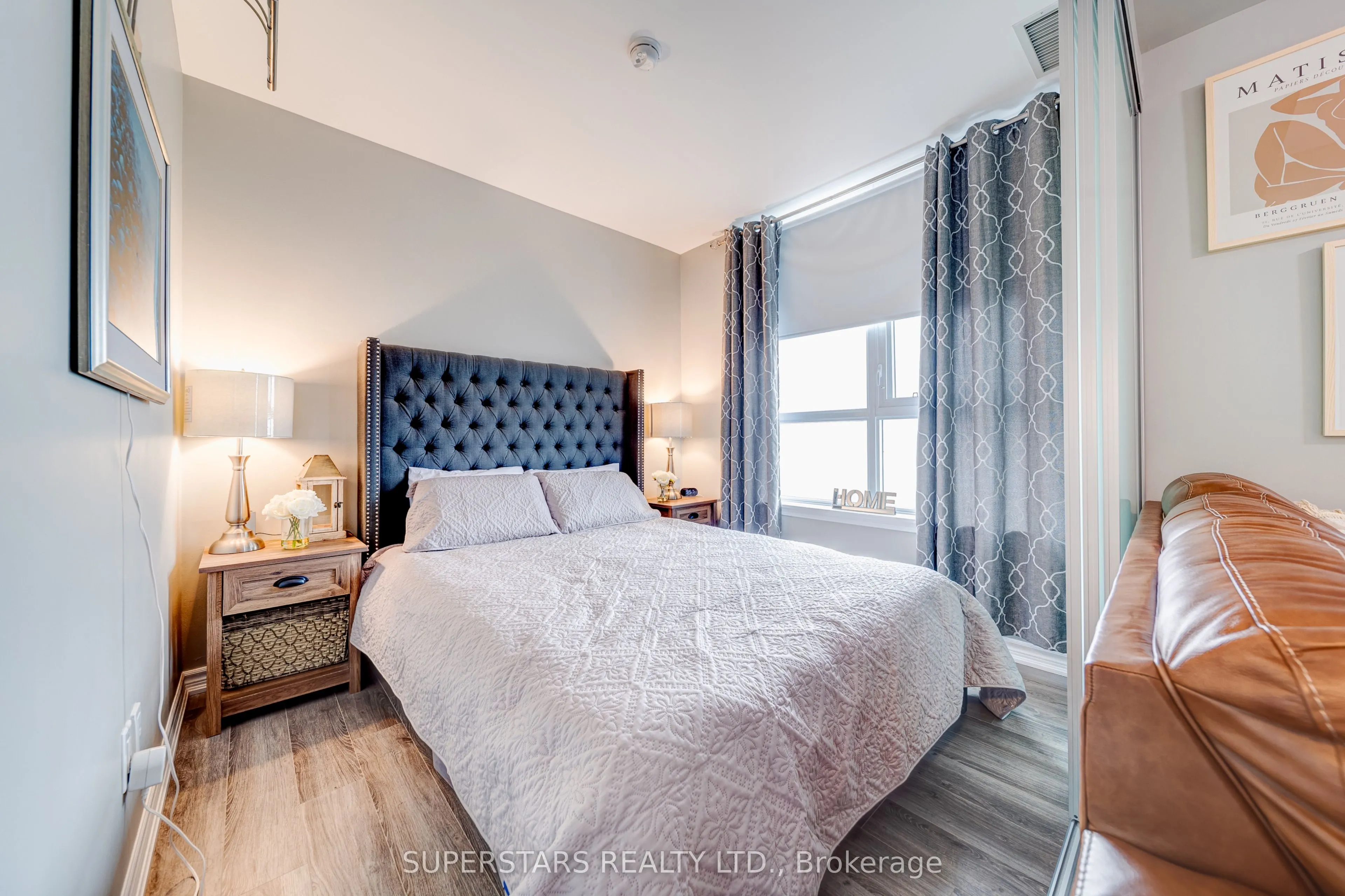 11611 Yonge Street #525