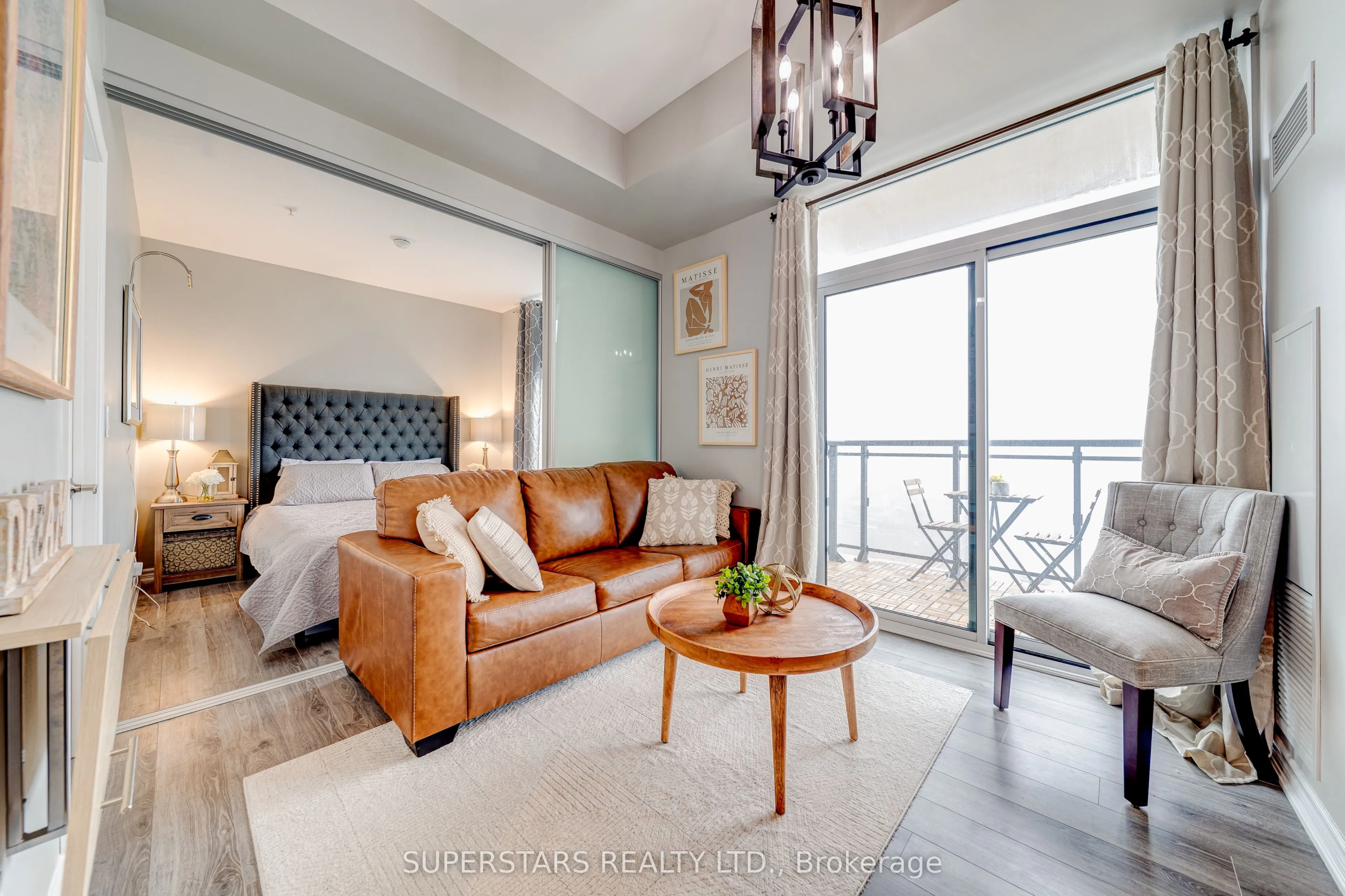 11611 Yonge Street #525