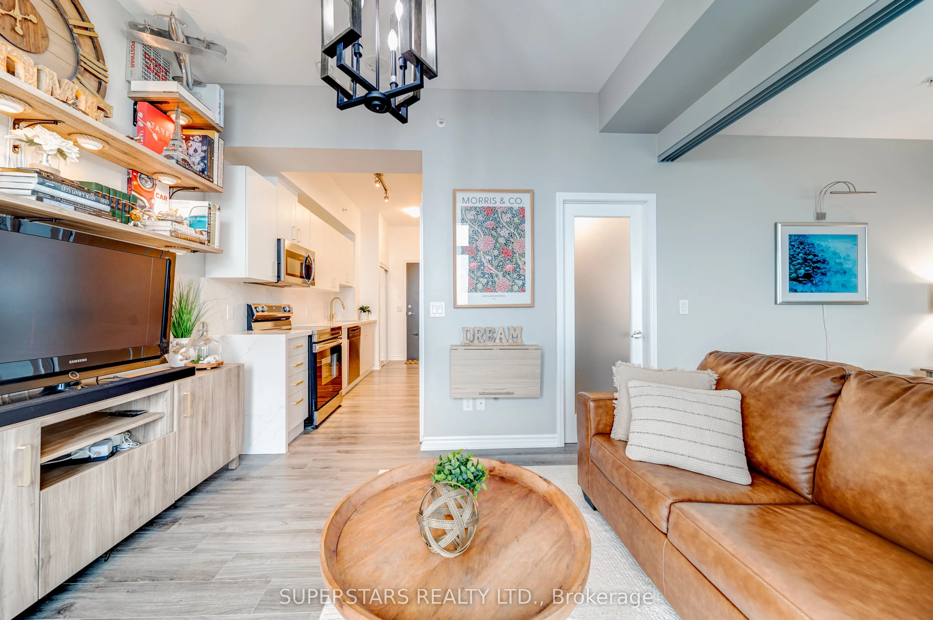 11611 Yonge Street #525