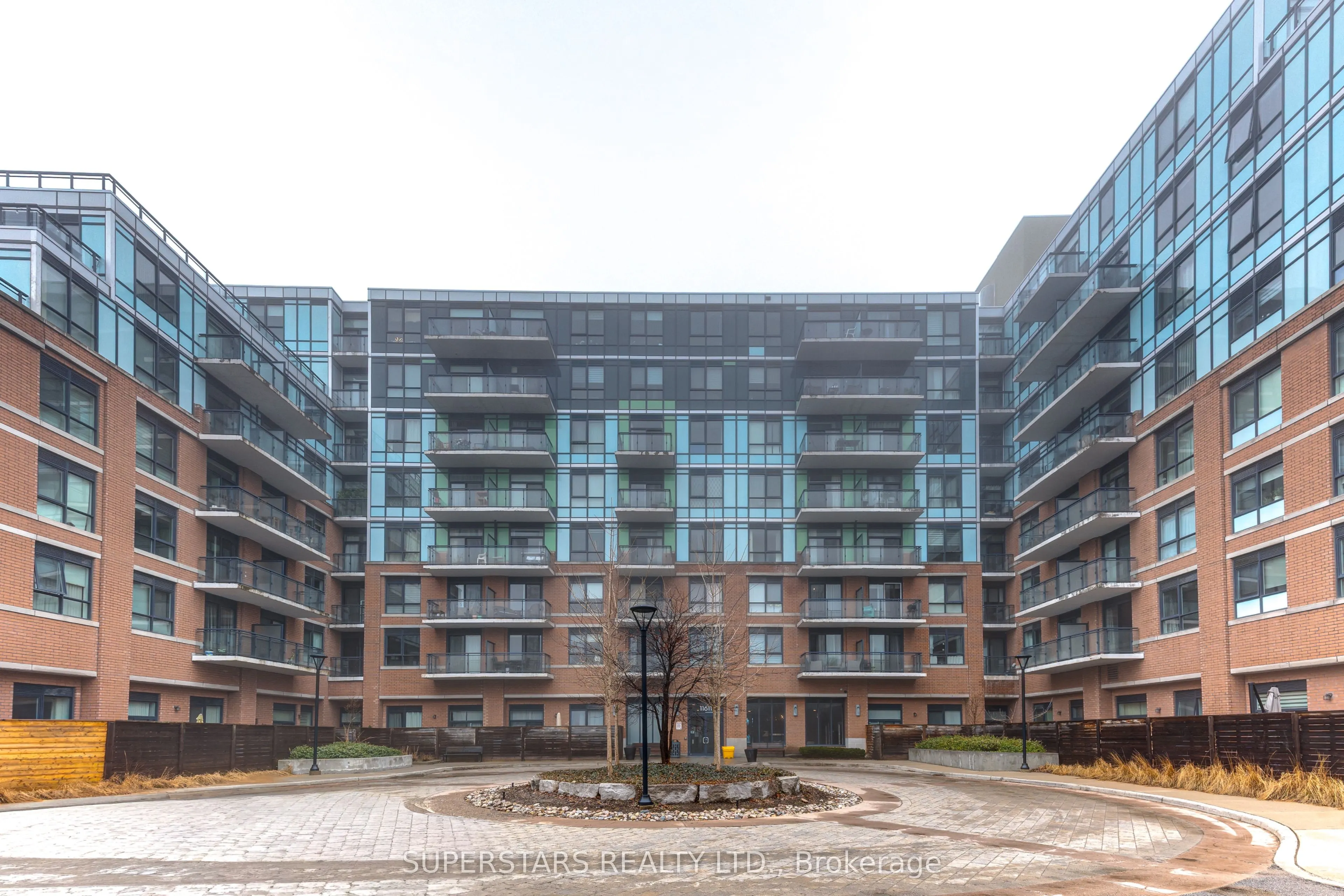 11611 Yonge Street #525
