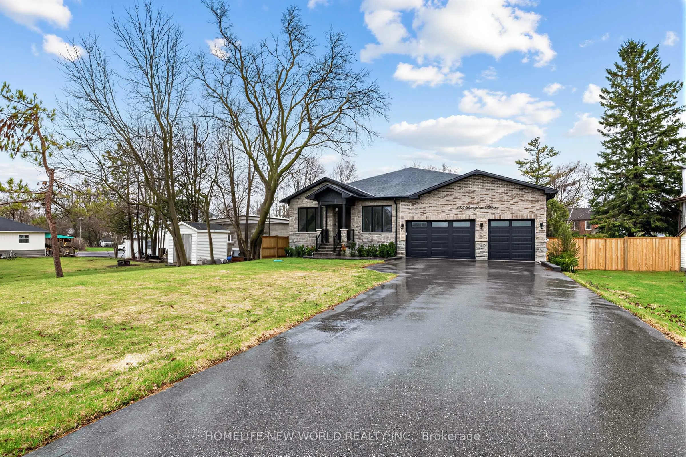 225 Sunnybrae Avenue