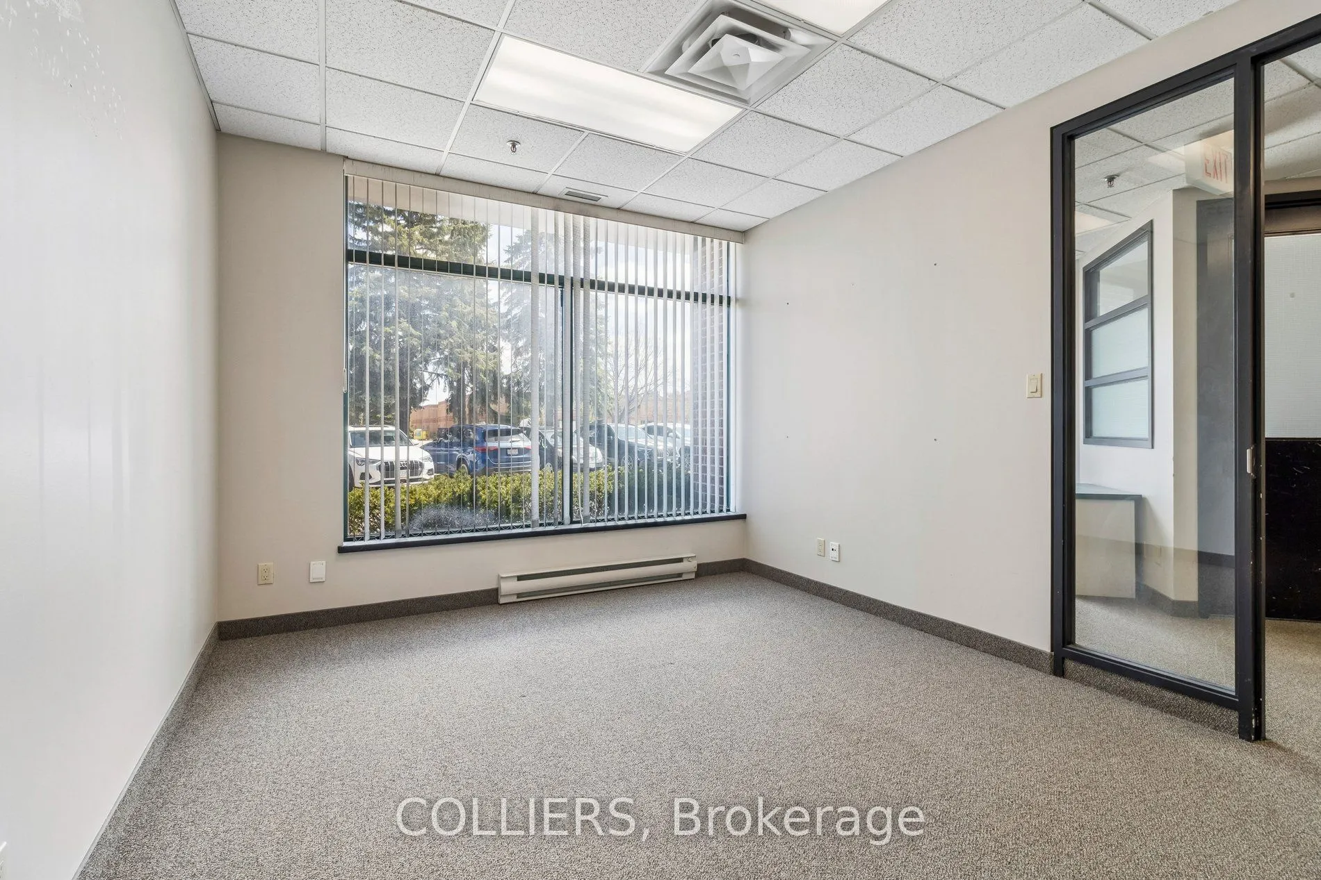 242 Applewood Crescent #10