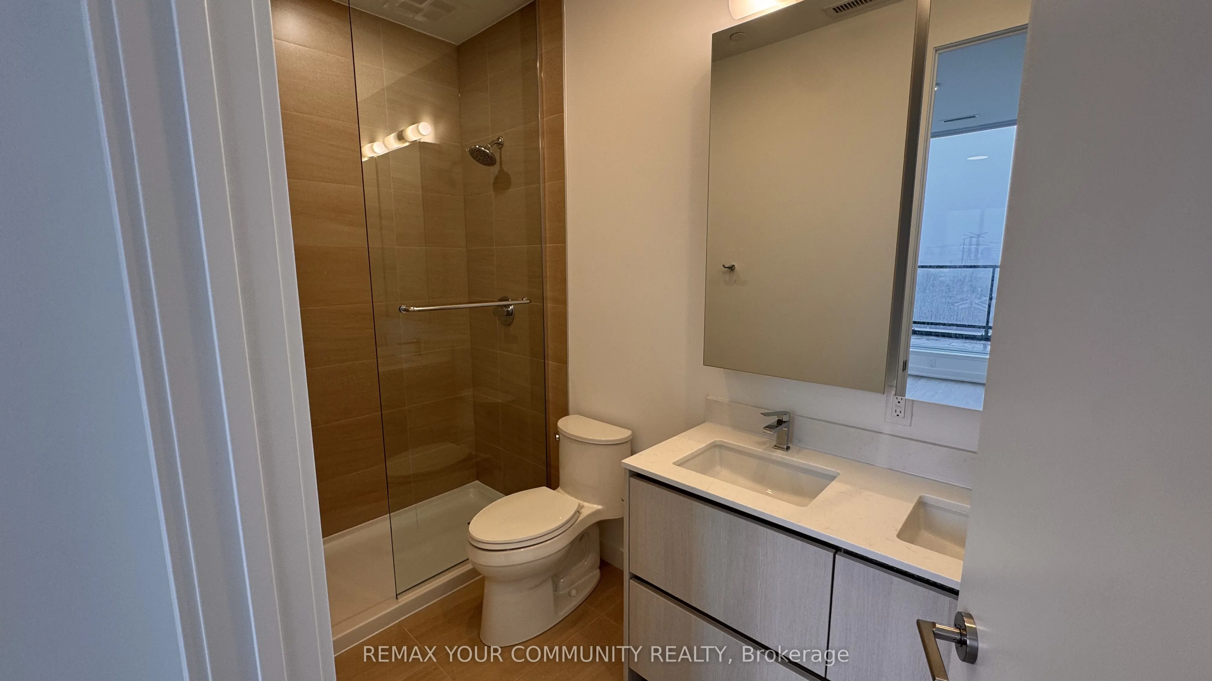 8188 Yonge Street #1004