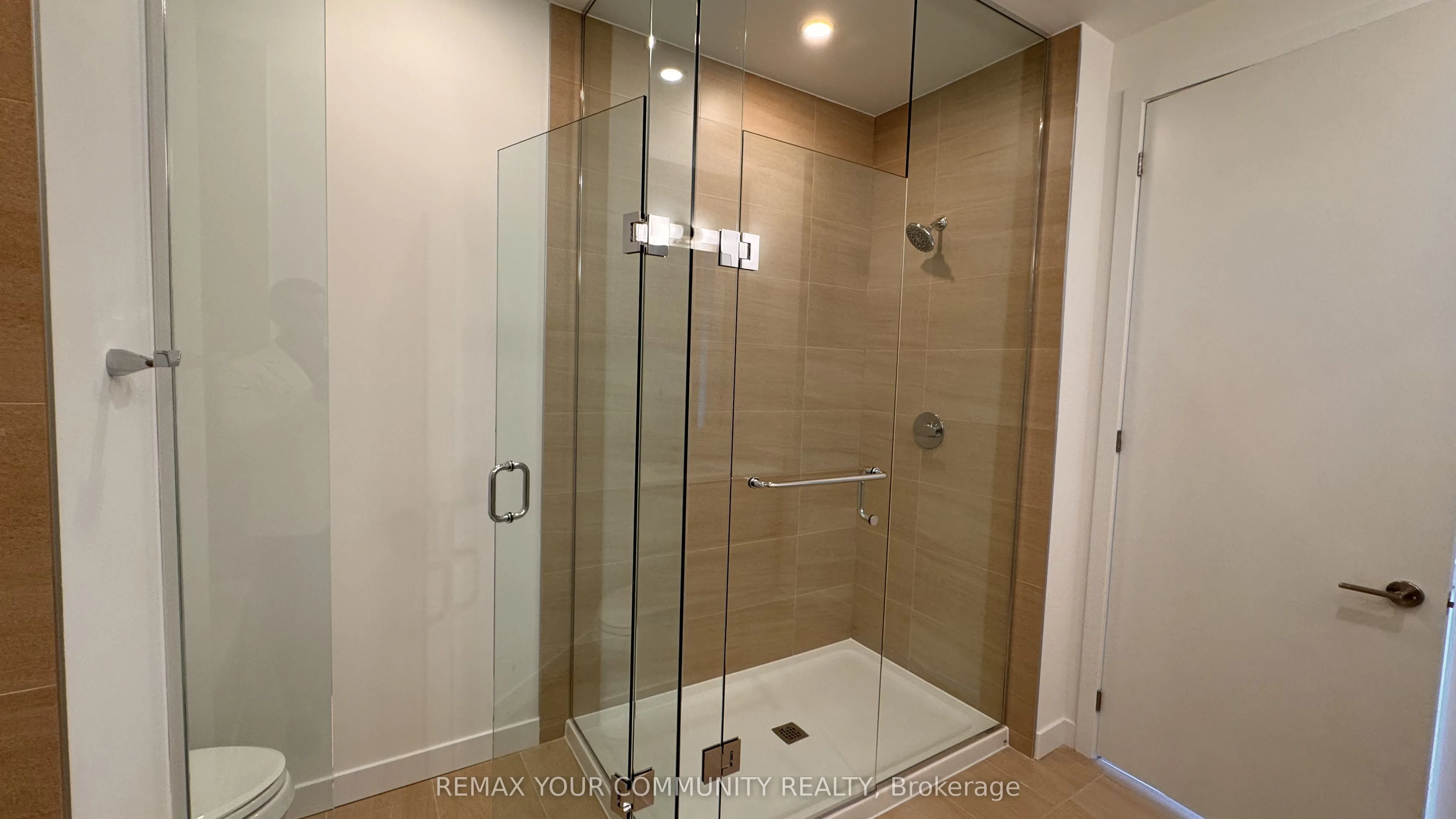 8188 Yonge Street #1004