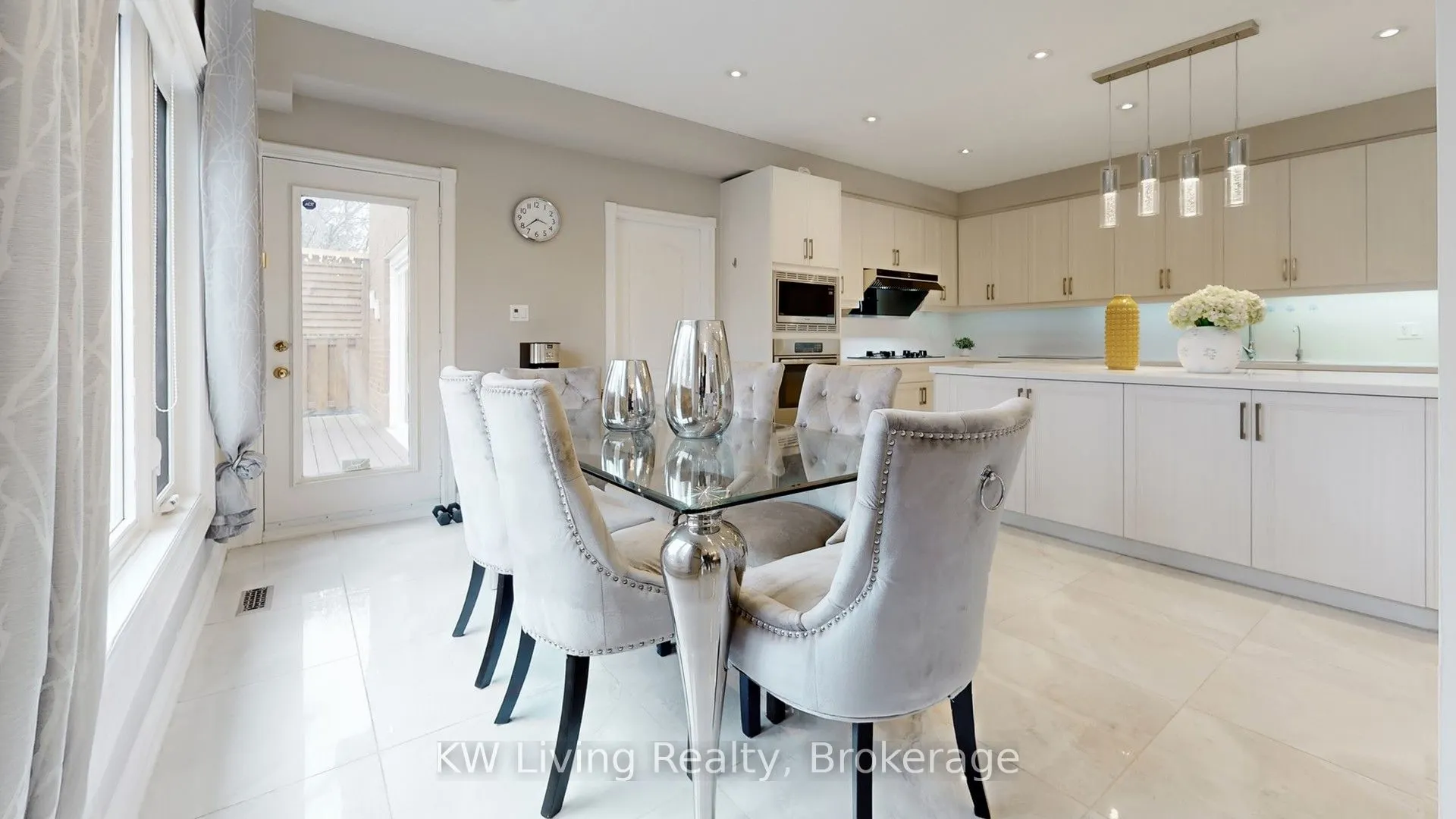 19 Spadina Road