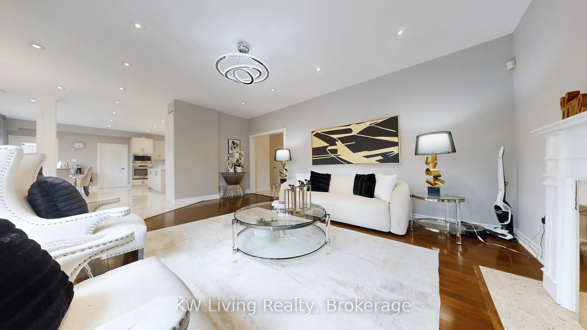 19 Spadina Road