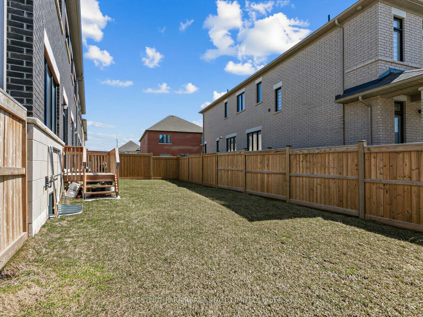 41 Robert Eaton Avenue