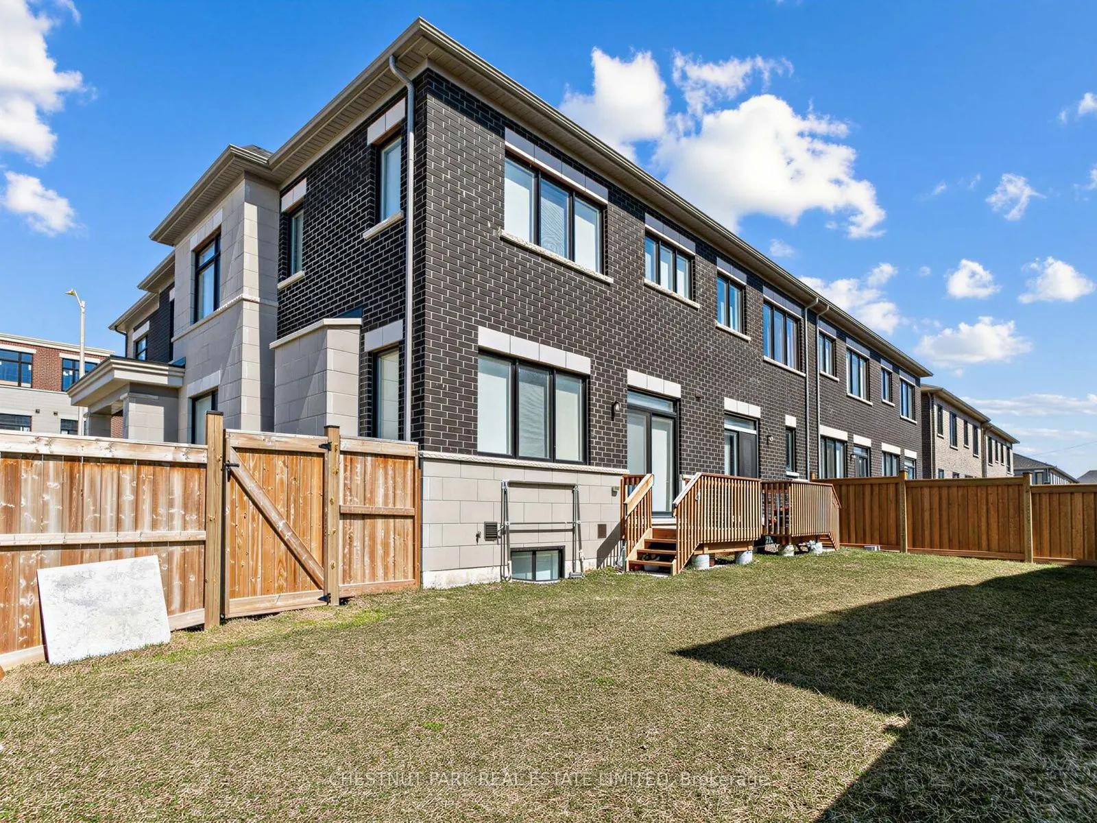 41 Robert Eaton Avenue