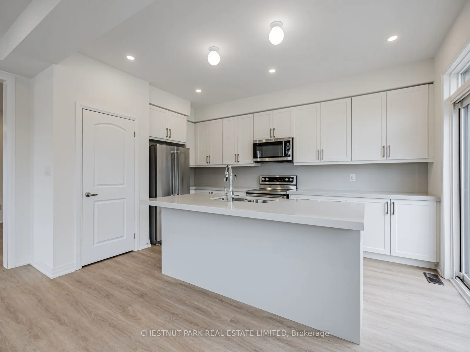 41 Robert Eaton Avenue