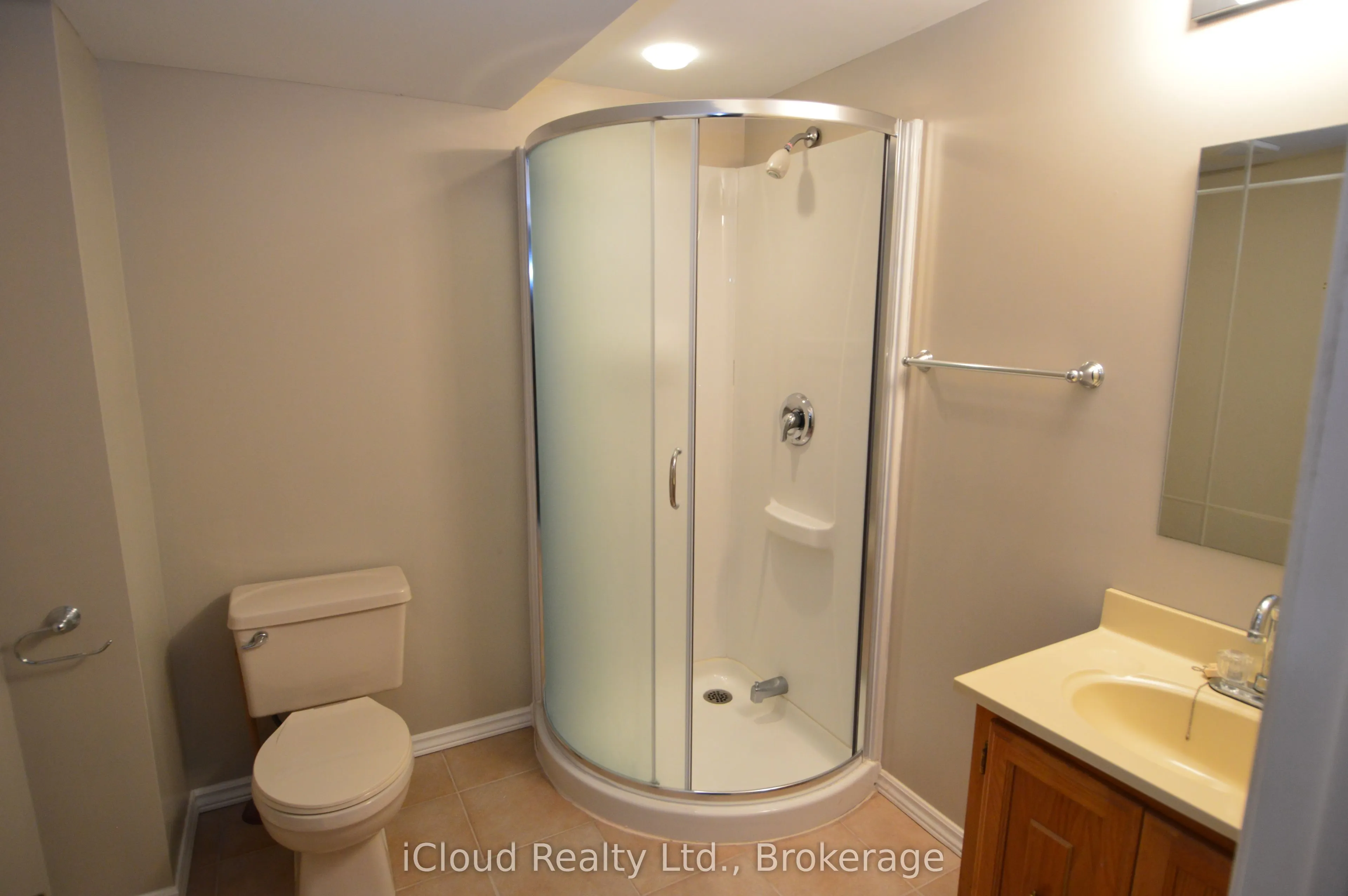 101 Riverview Road #32