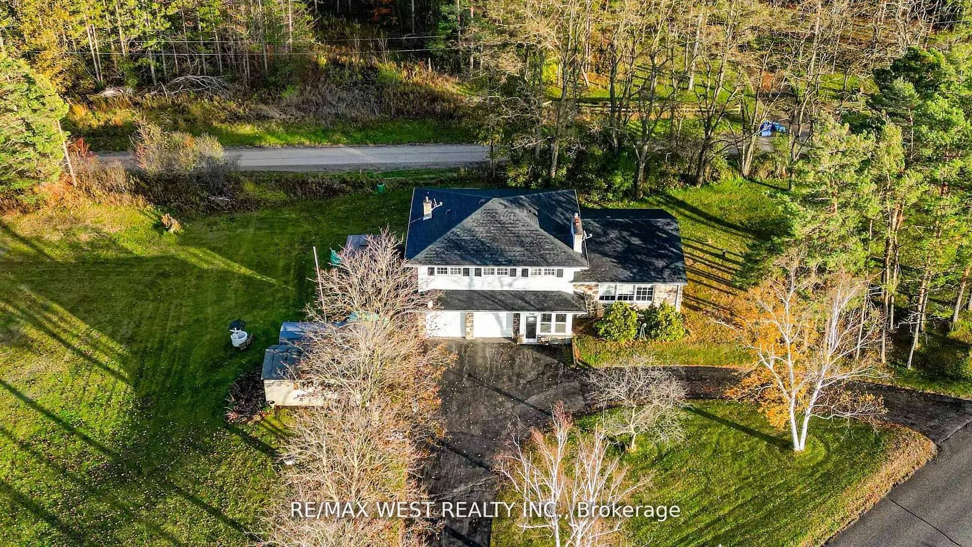 5949 Concession 6 Road