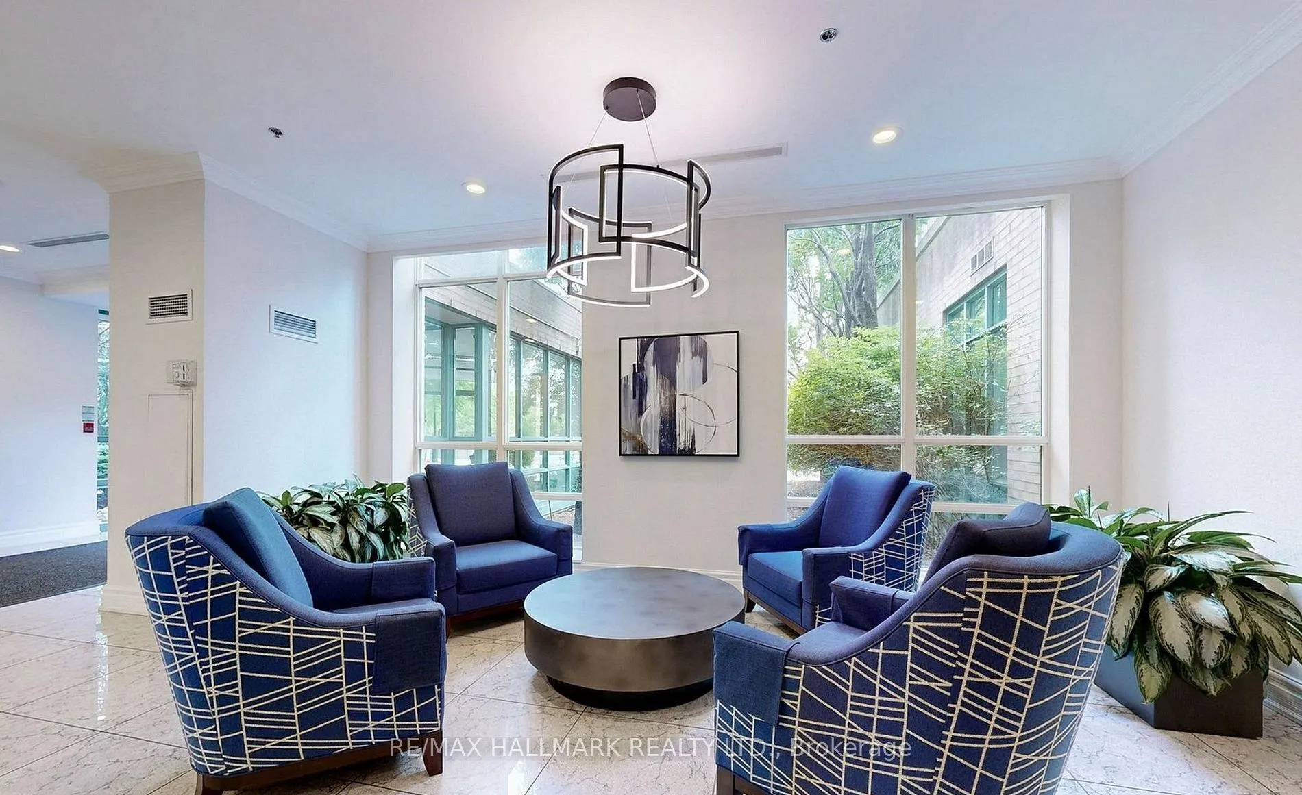 3 Ellesmere Street #215