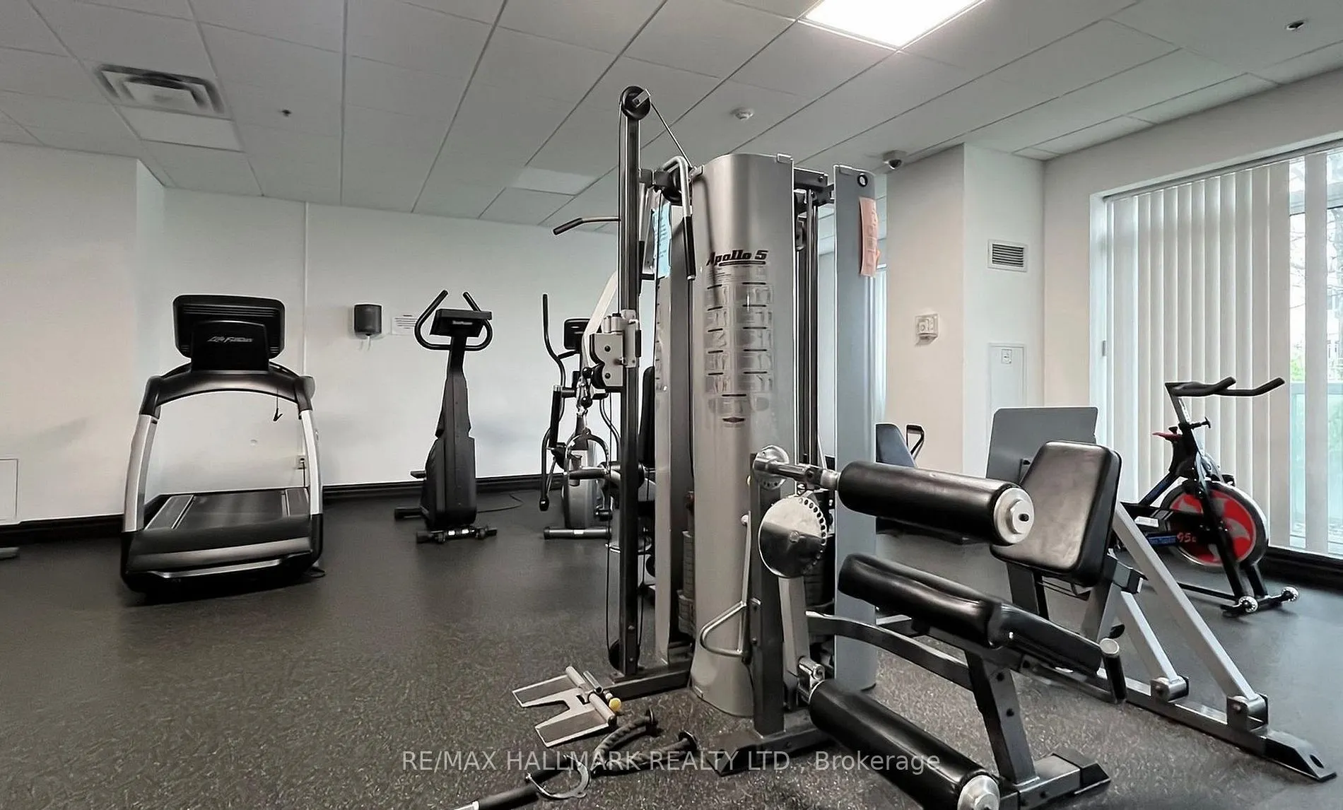 3 Ellesmere Street #215