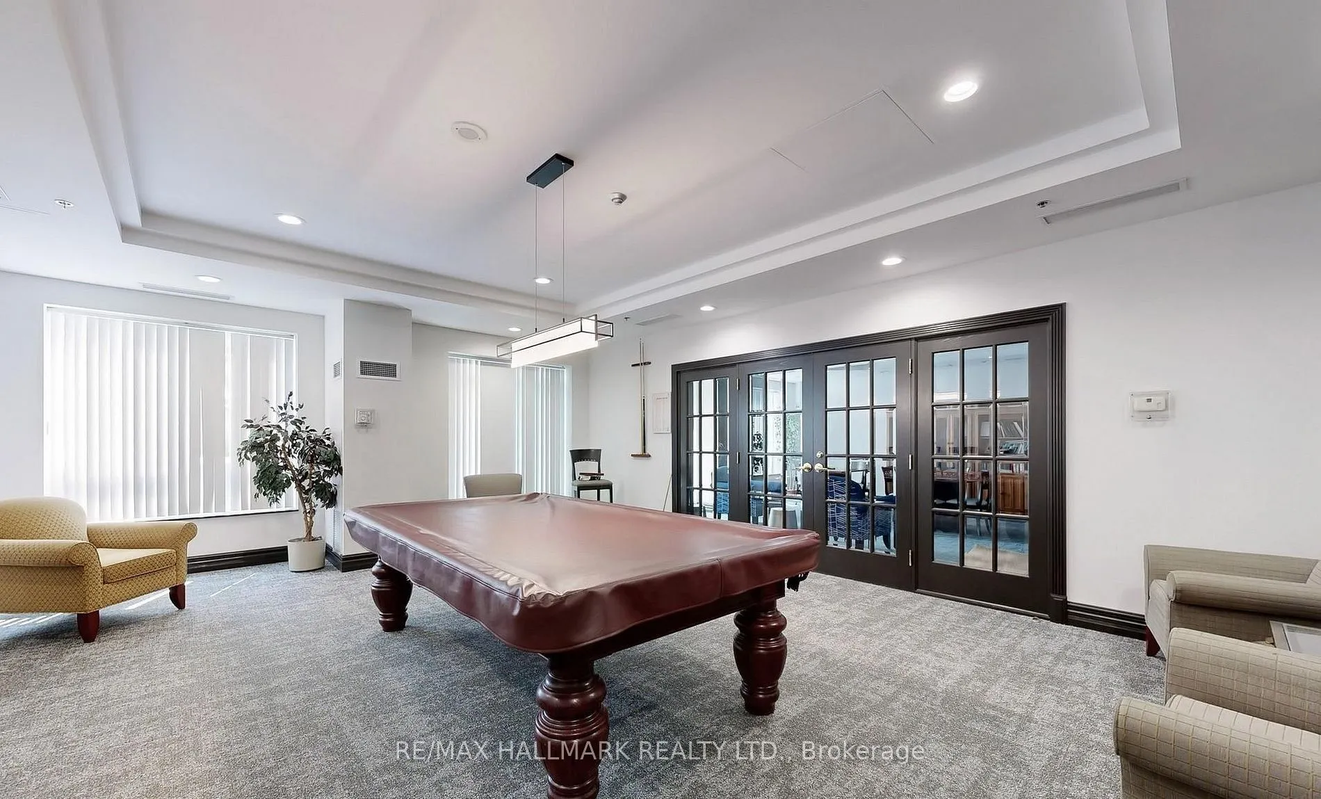3 Ellesmere Street #215