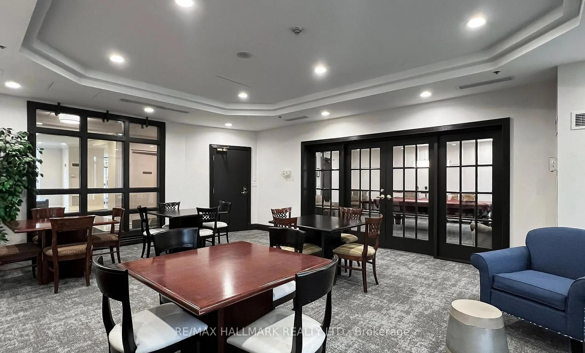 3 Ellesmere Street #215