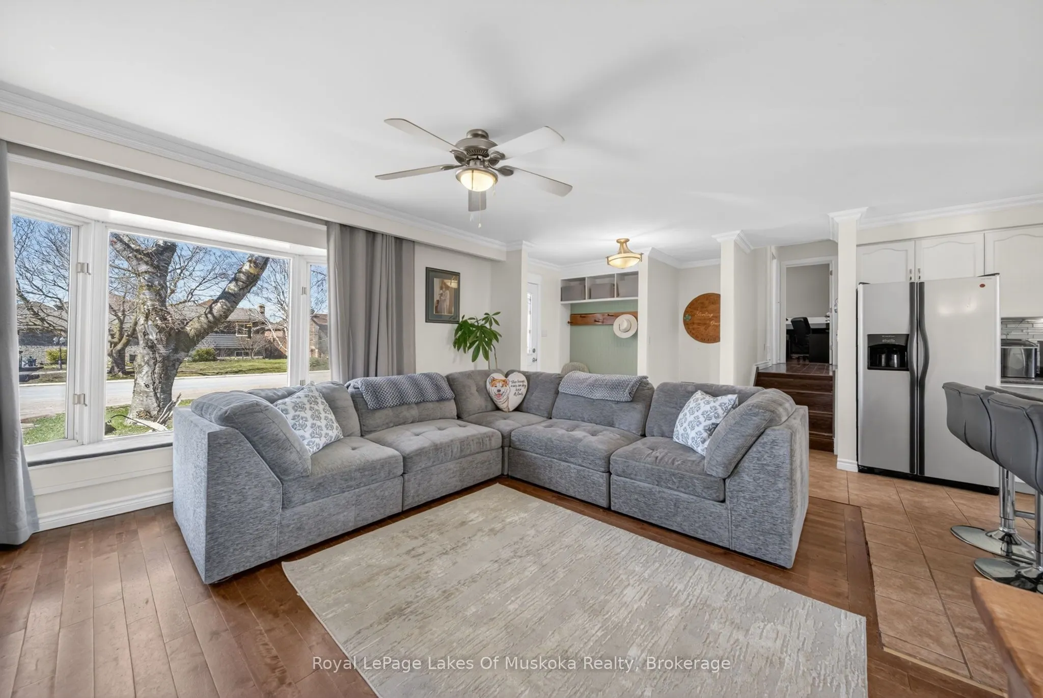 271 Lakeland Crescent