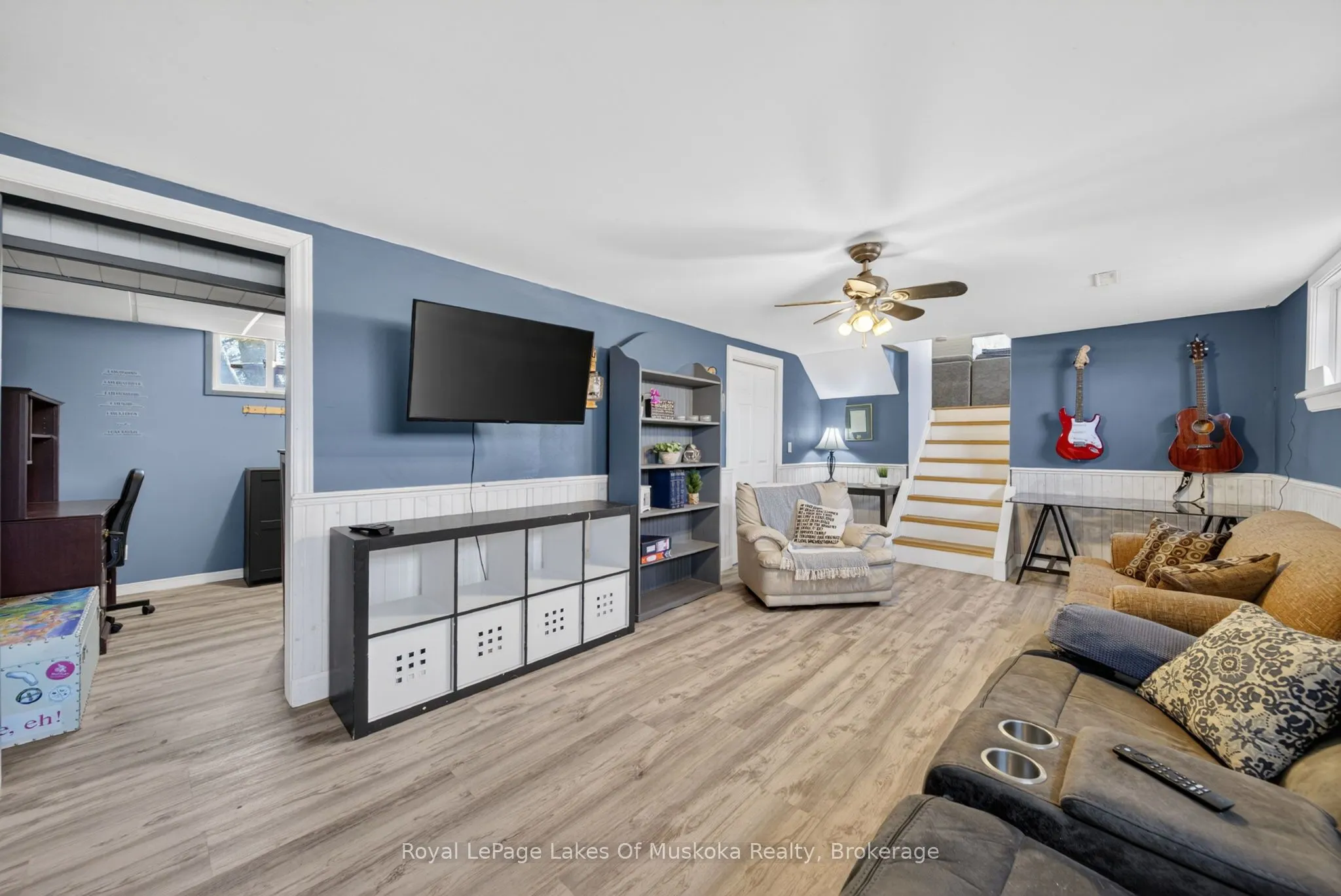 271 Lakeland Crescent