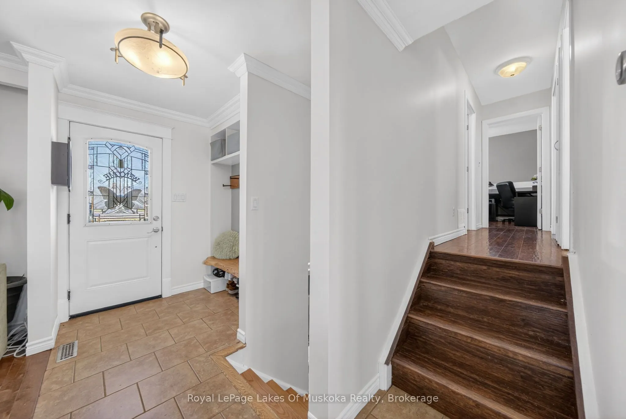 271 Lakeland Crescent