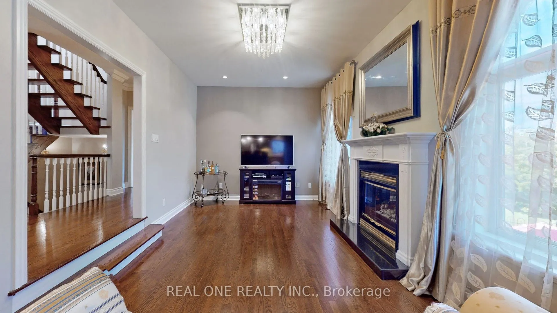 12 Jarvis Avenue
