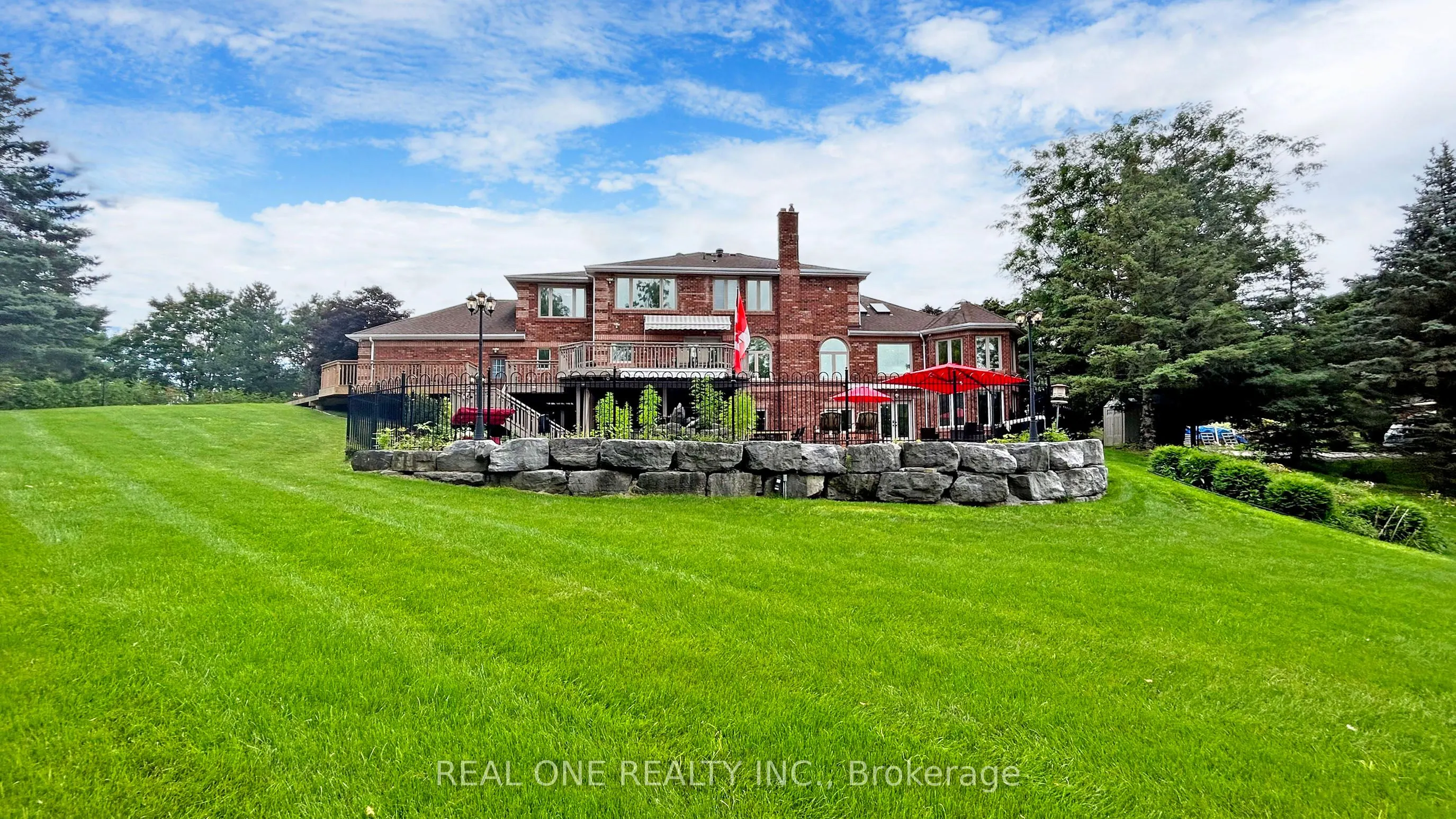12 Jarvis Avenue
