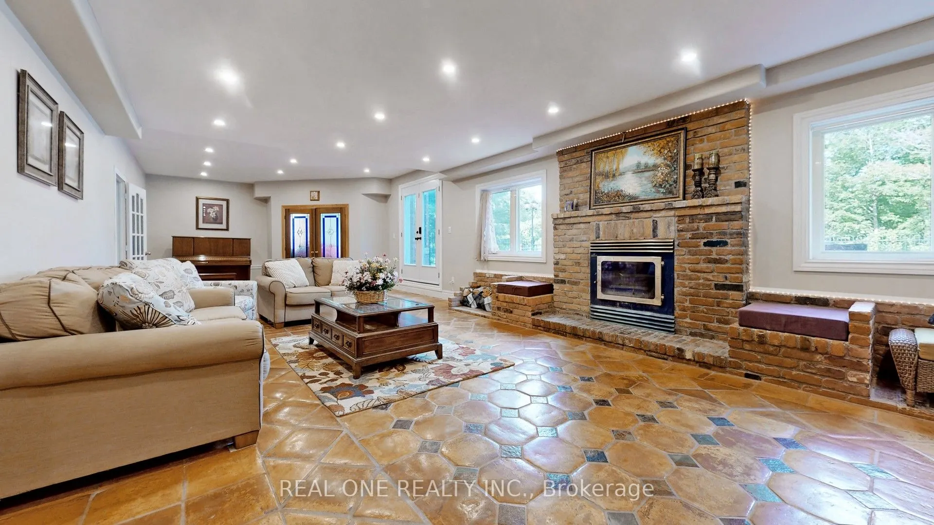 12 Jarvis Avenue