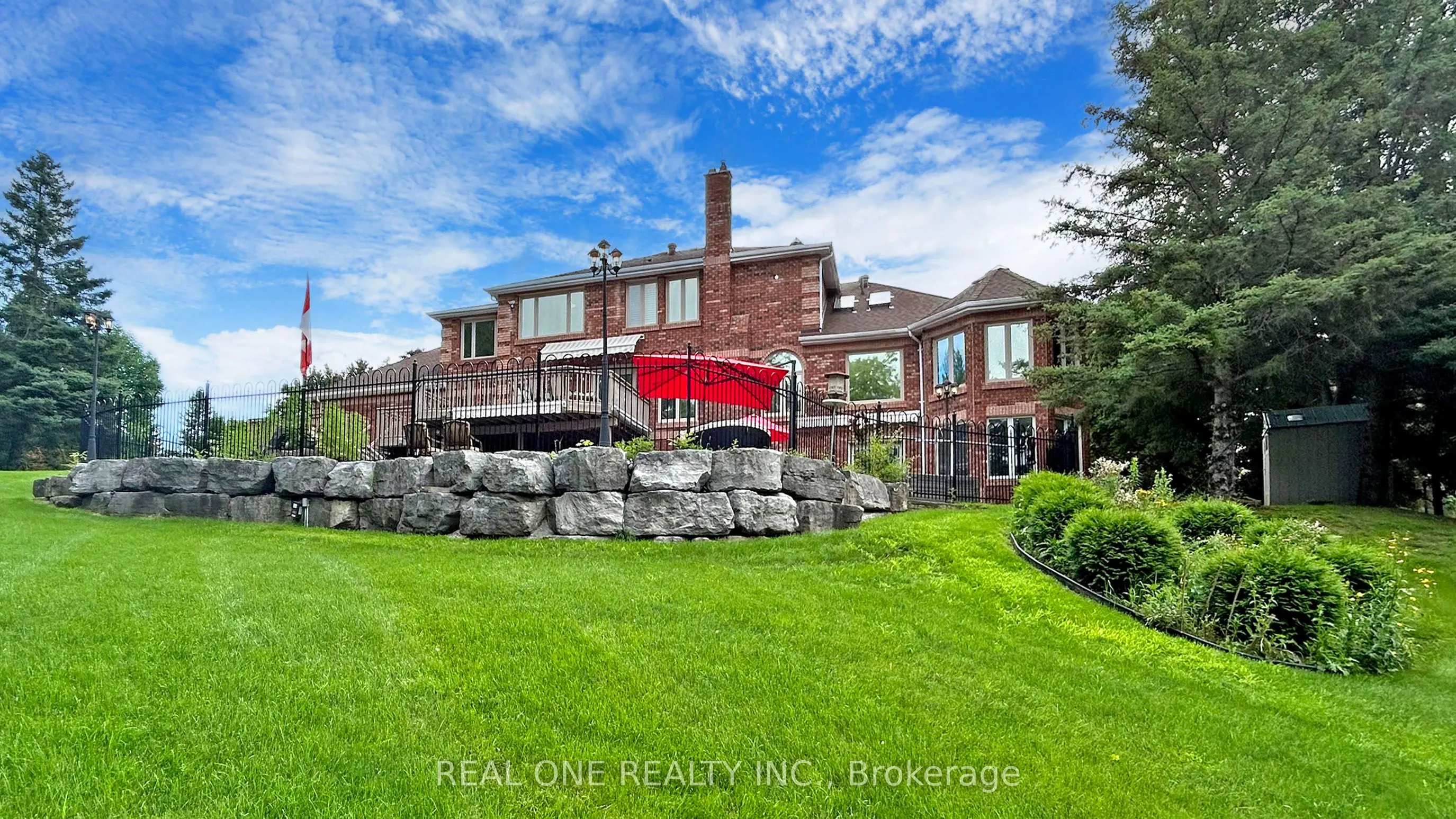 12 Jarvis Avenue