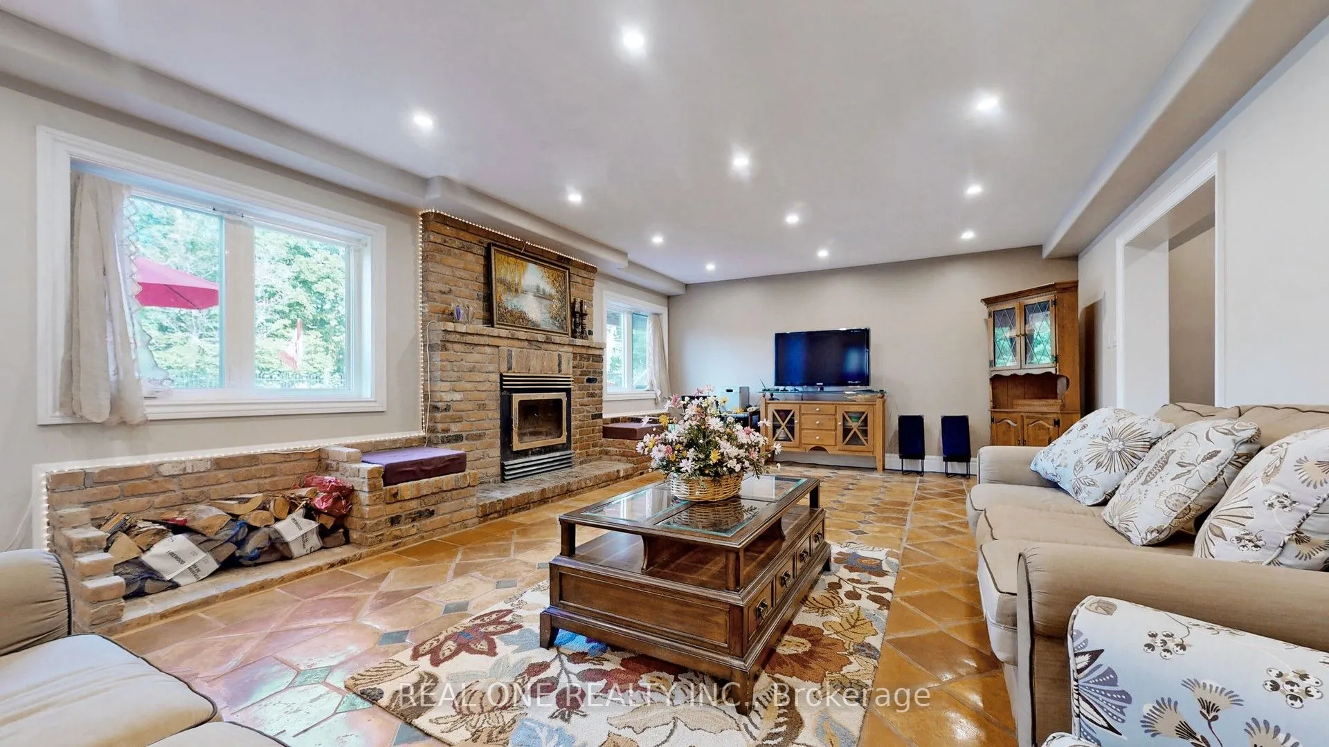 12 Jarvis Avenue