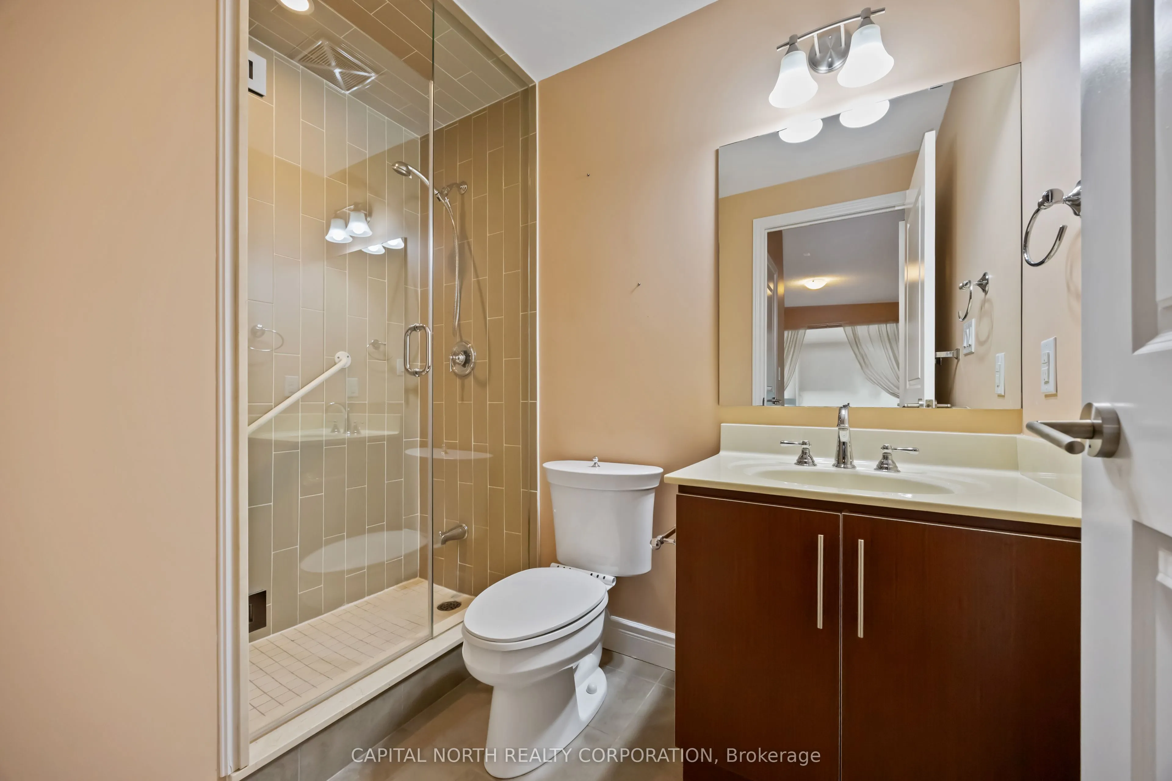 281 Woodbridge Avenue #242