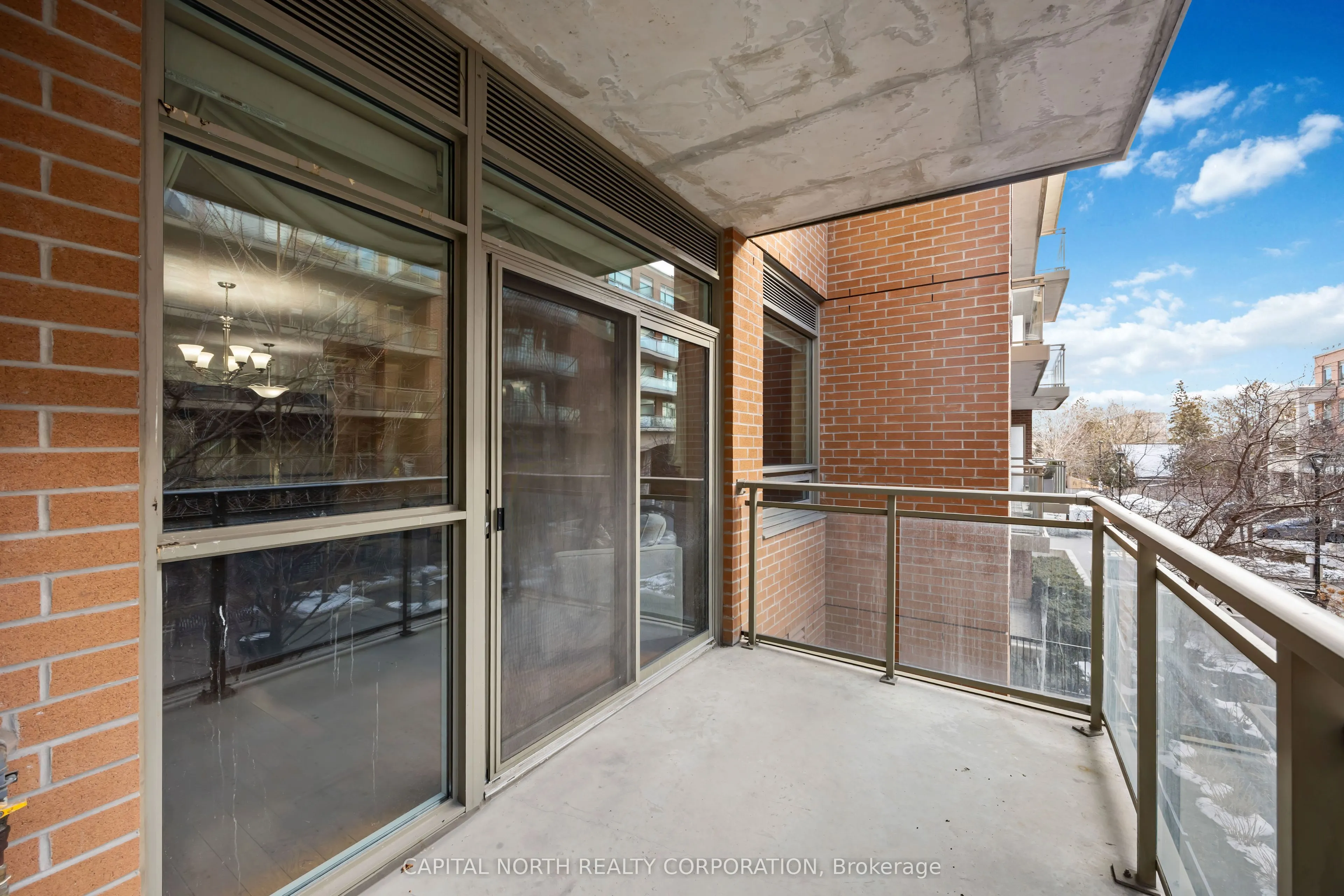 281 Woodbridge Avenue #242