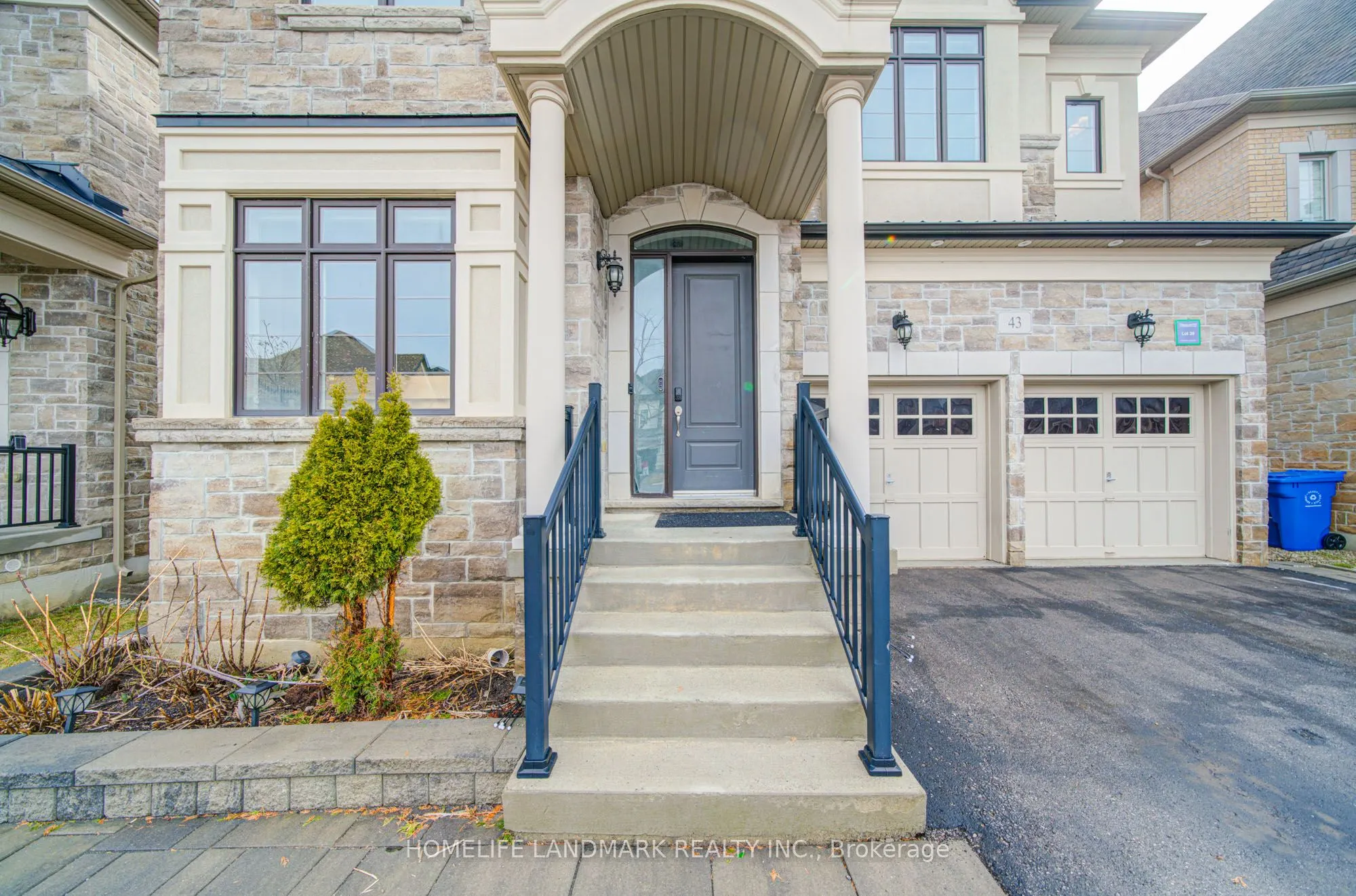43 Mike Boshevski Court