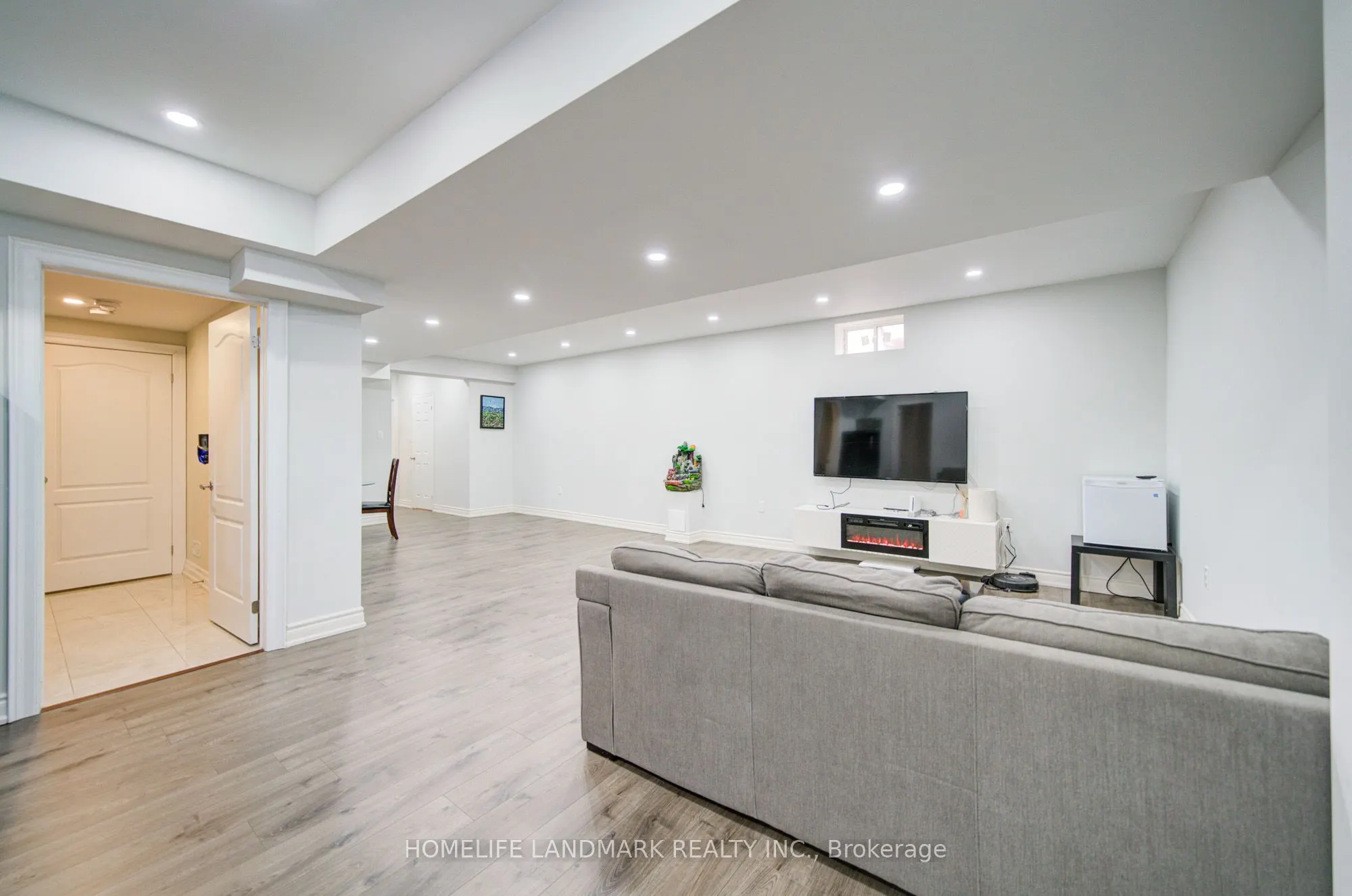 43 Mike Boshevski Court