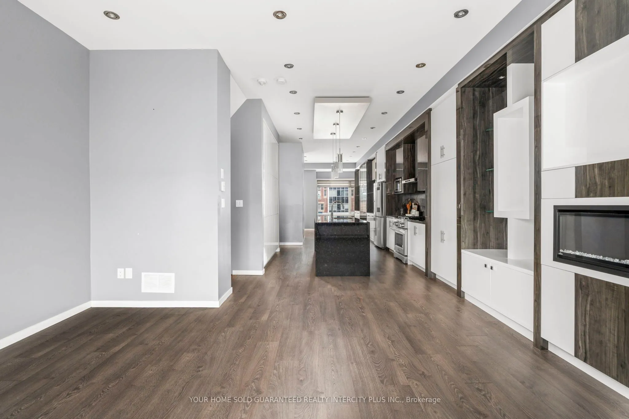 3910 Major Mackenzie Drive