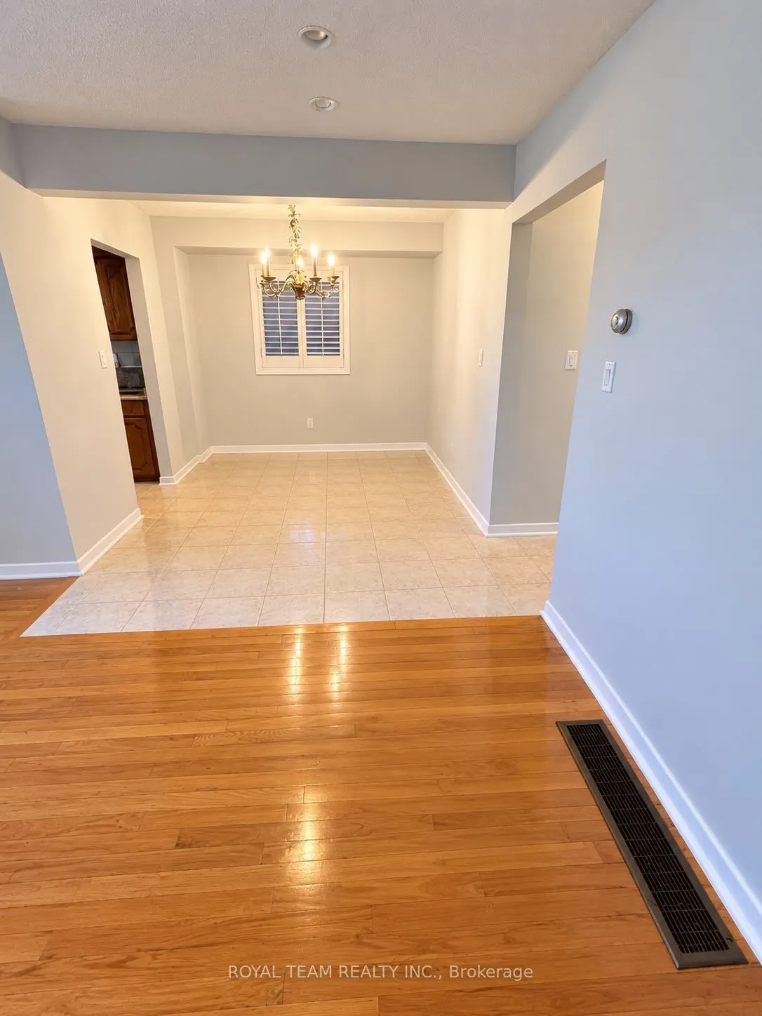 28 Oakmount Crescent
