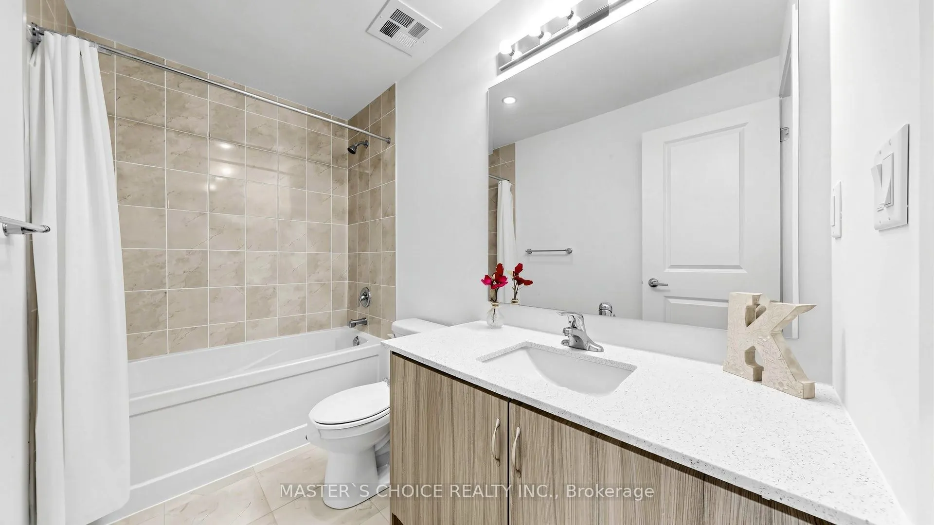 56 Elizabeth Street #1404