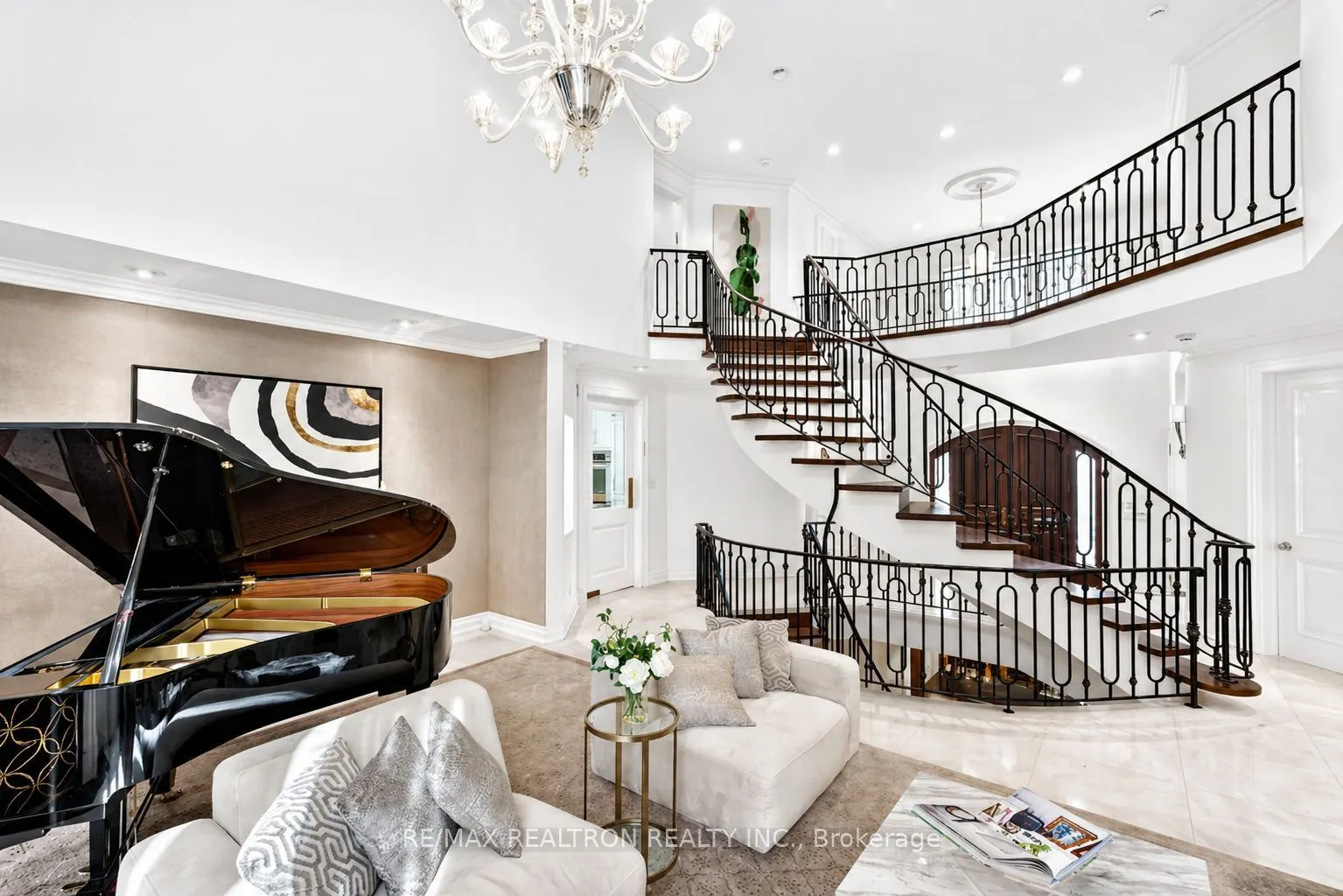 75 Arnold Avenue