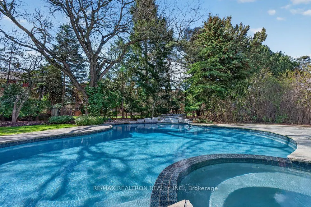 75 Arnold Avenue