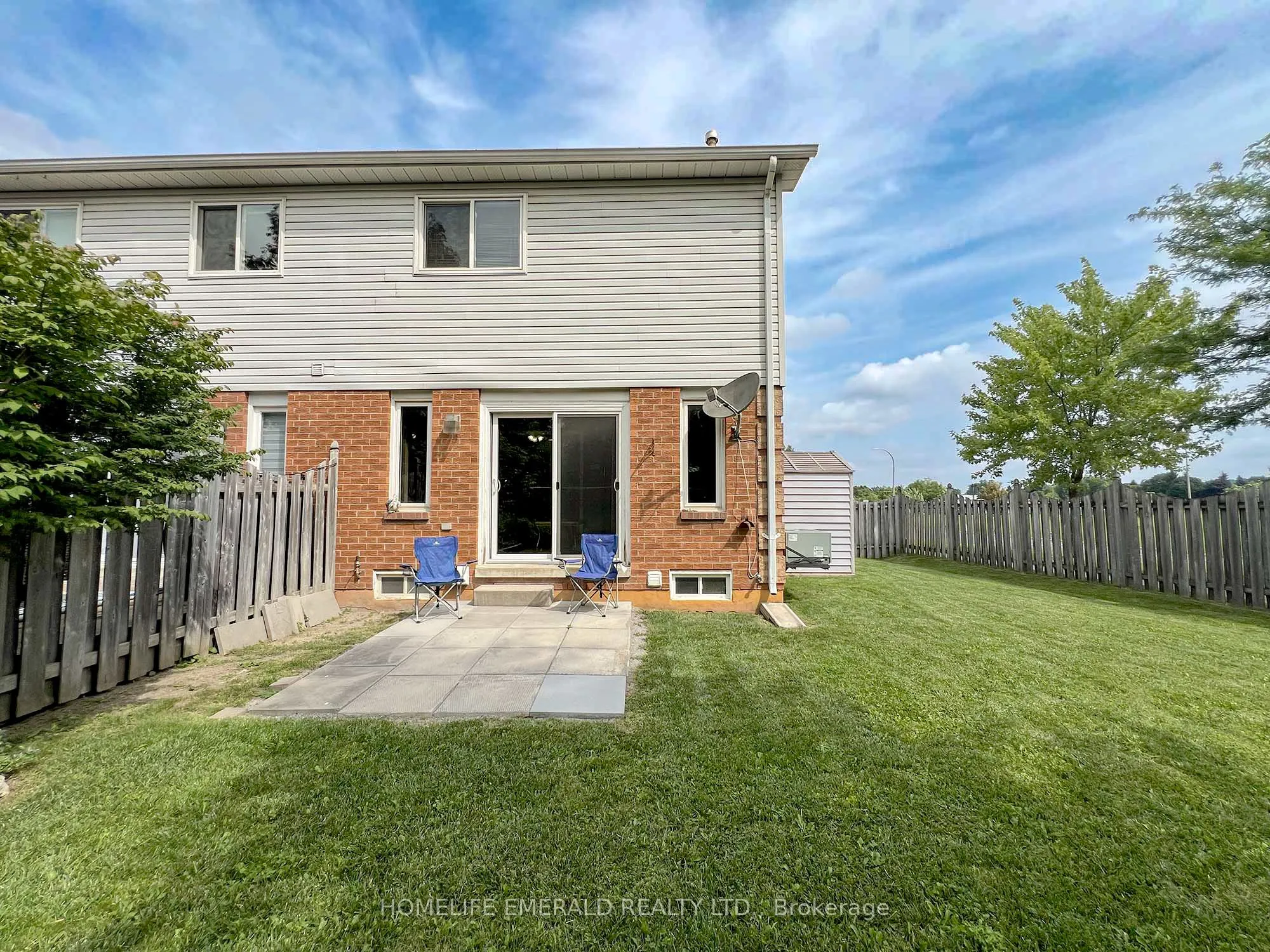 1 Potter Crescent
