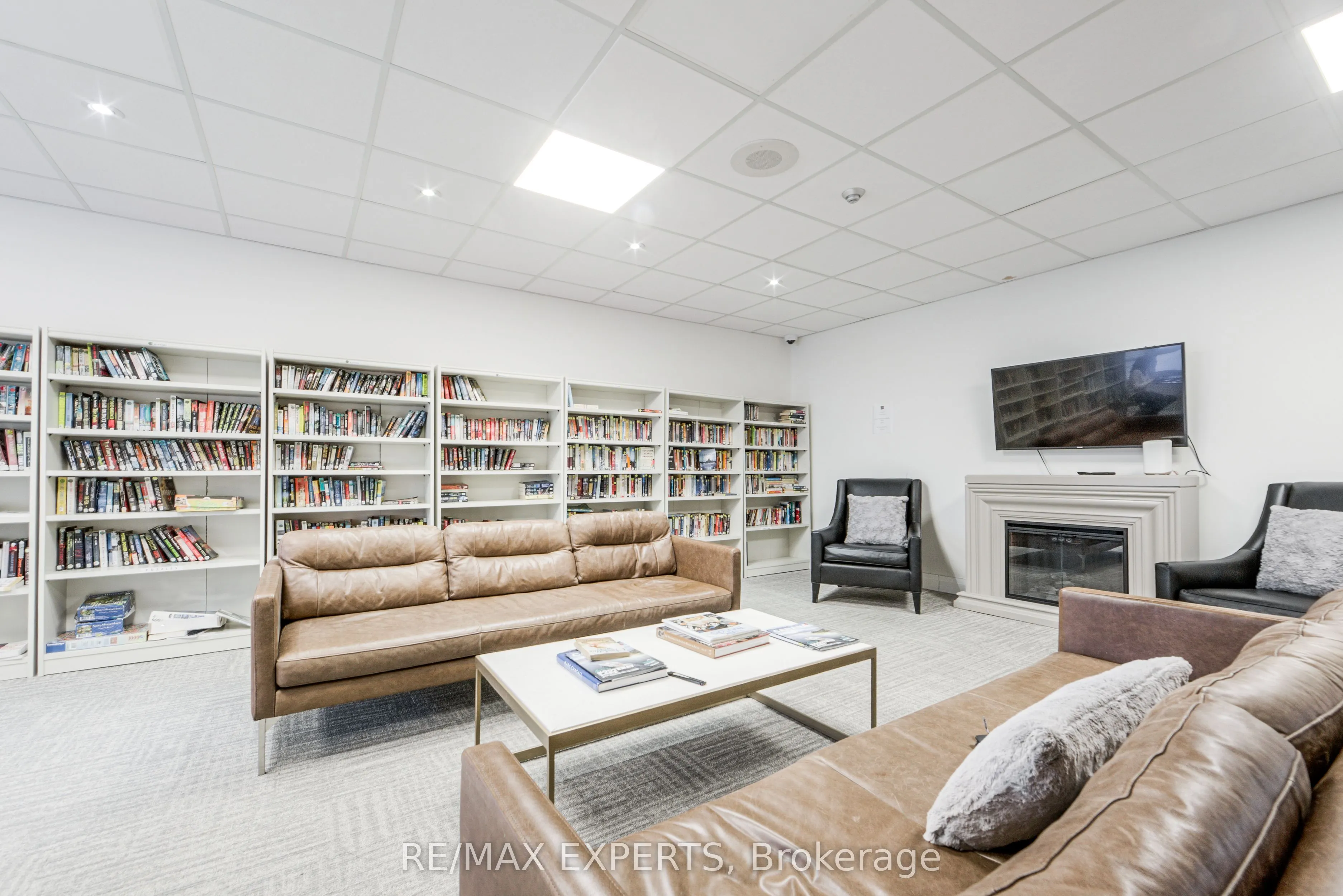7 Townsgate Drive #1506