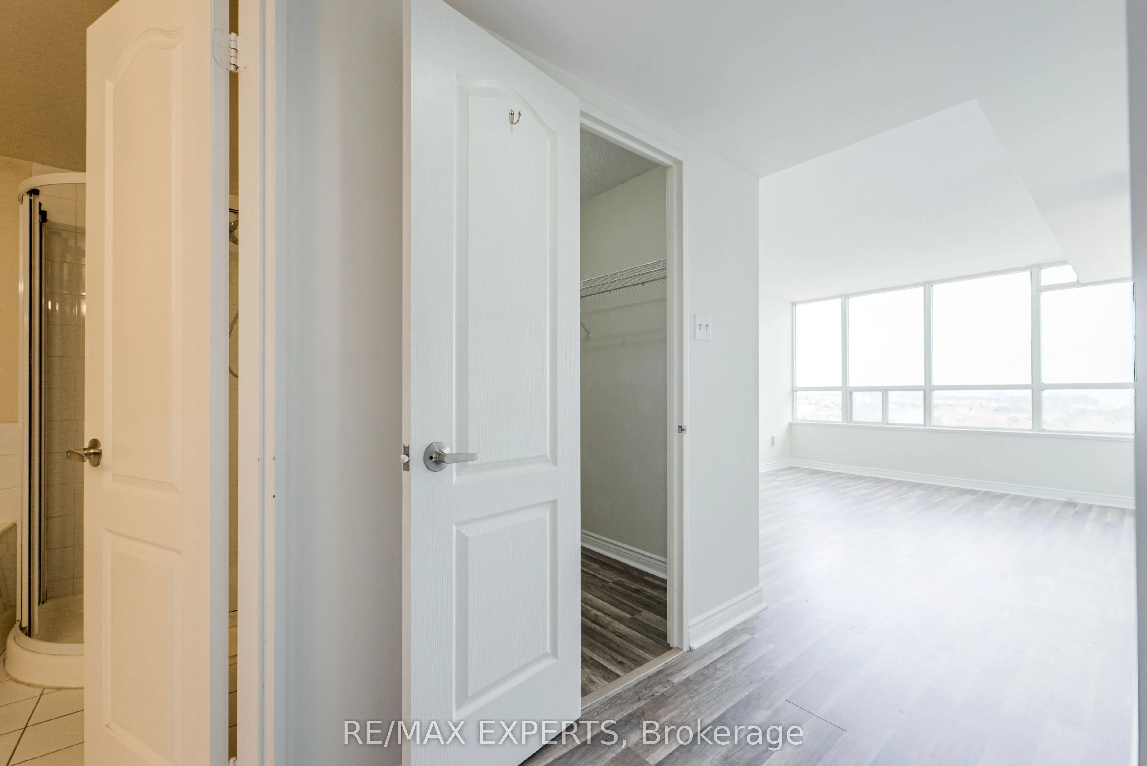 7 Townsgate Drive #1506