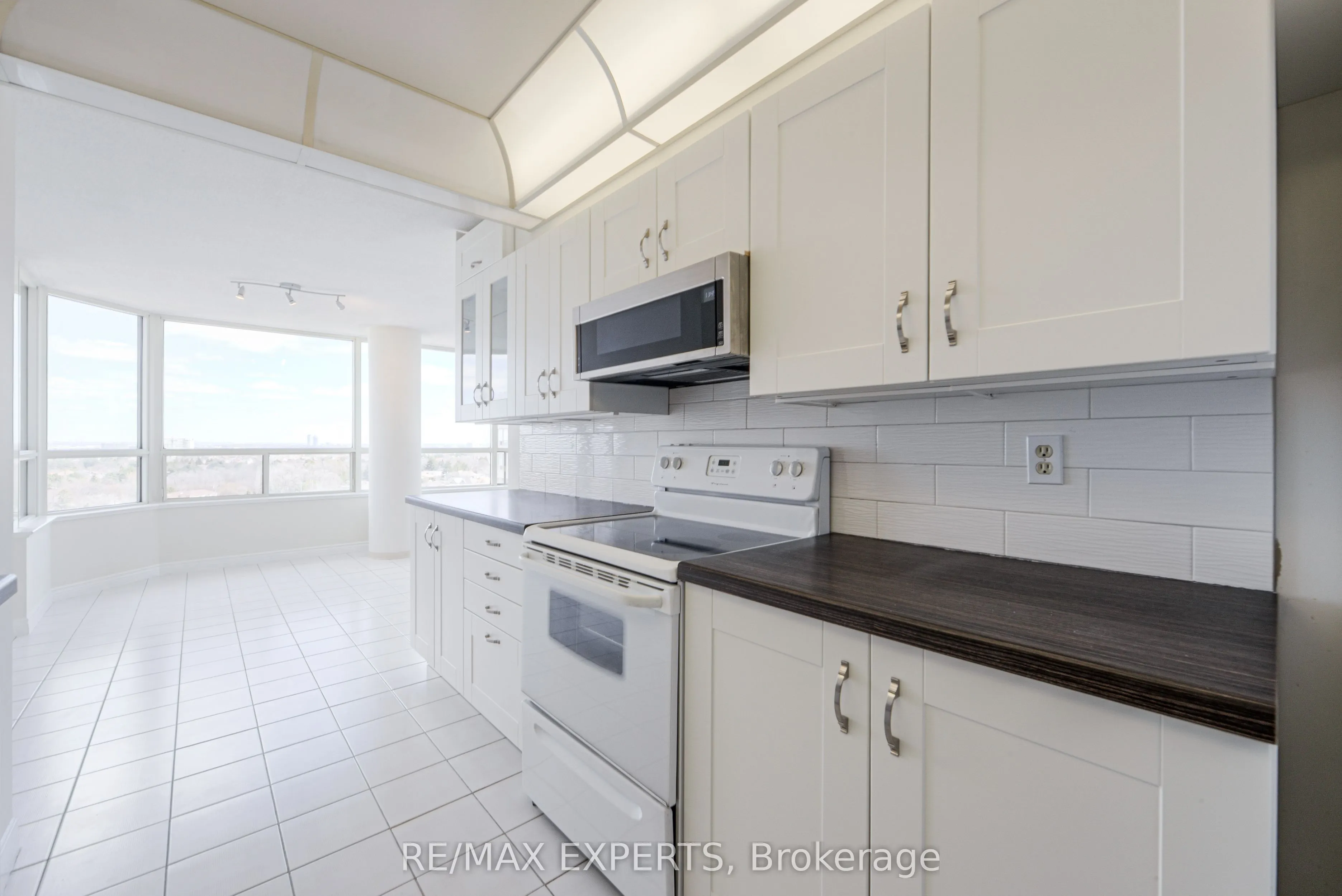 7 Townsgate Drive #1506
