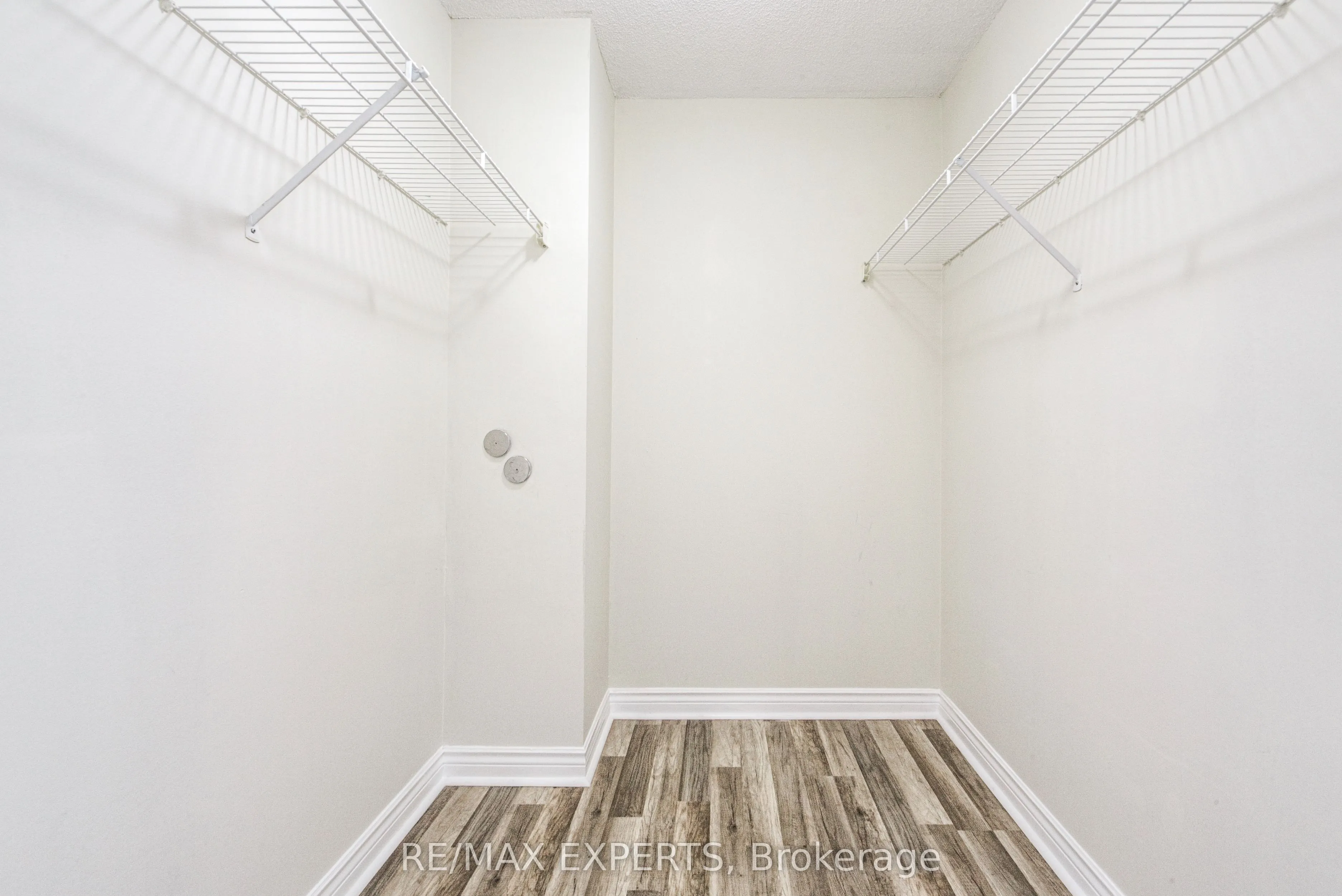 7 Townsgate Drive #1506